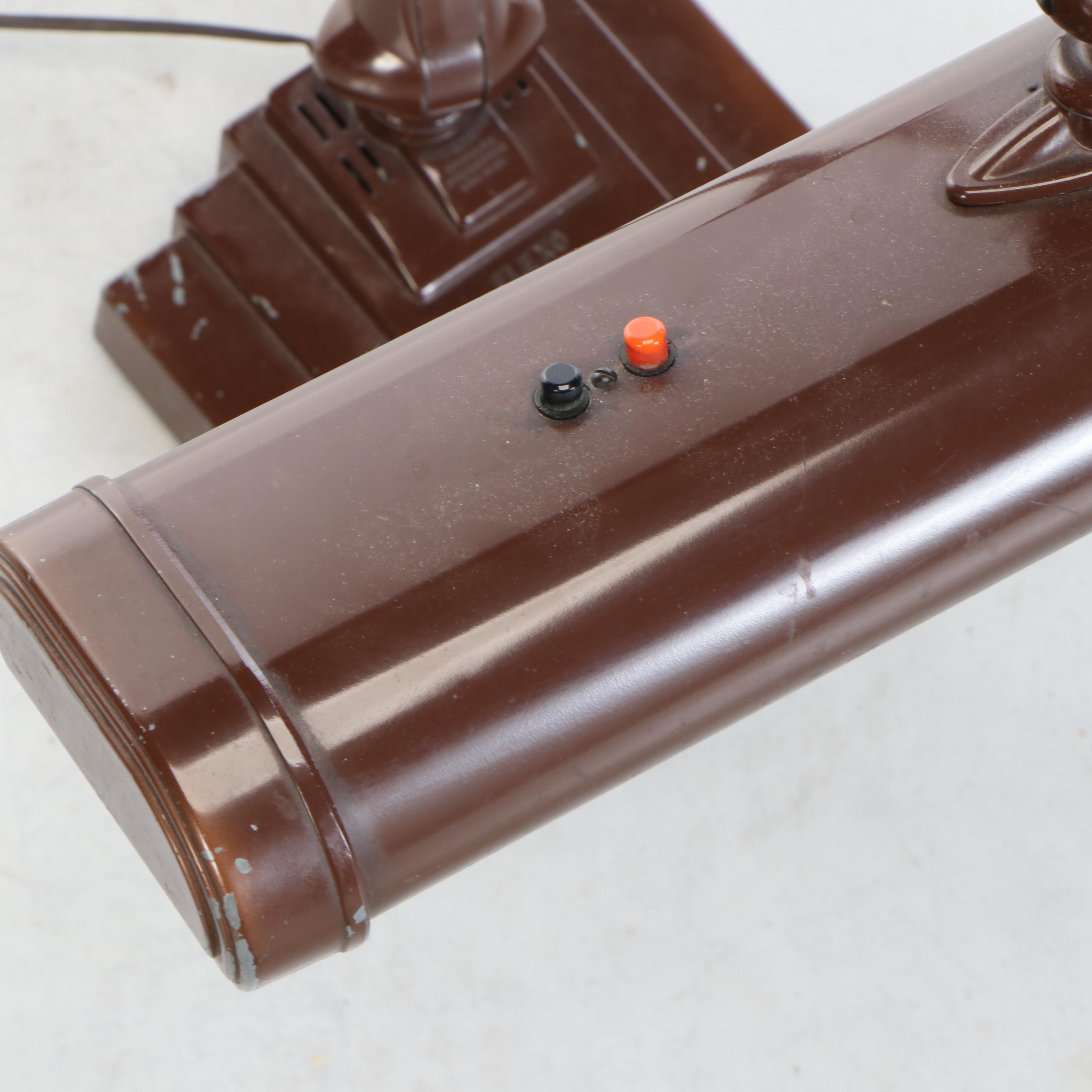 Art Specialty Co. "Flexo" Streamlined Industrial Style Desk Lamp, Mid-20th C.