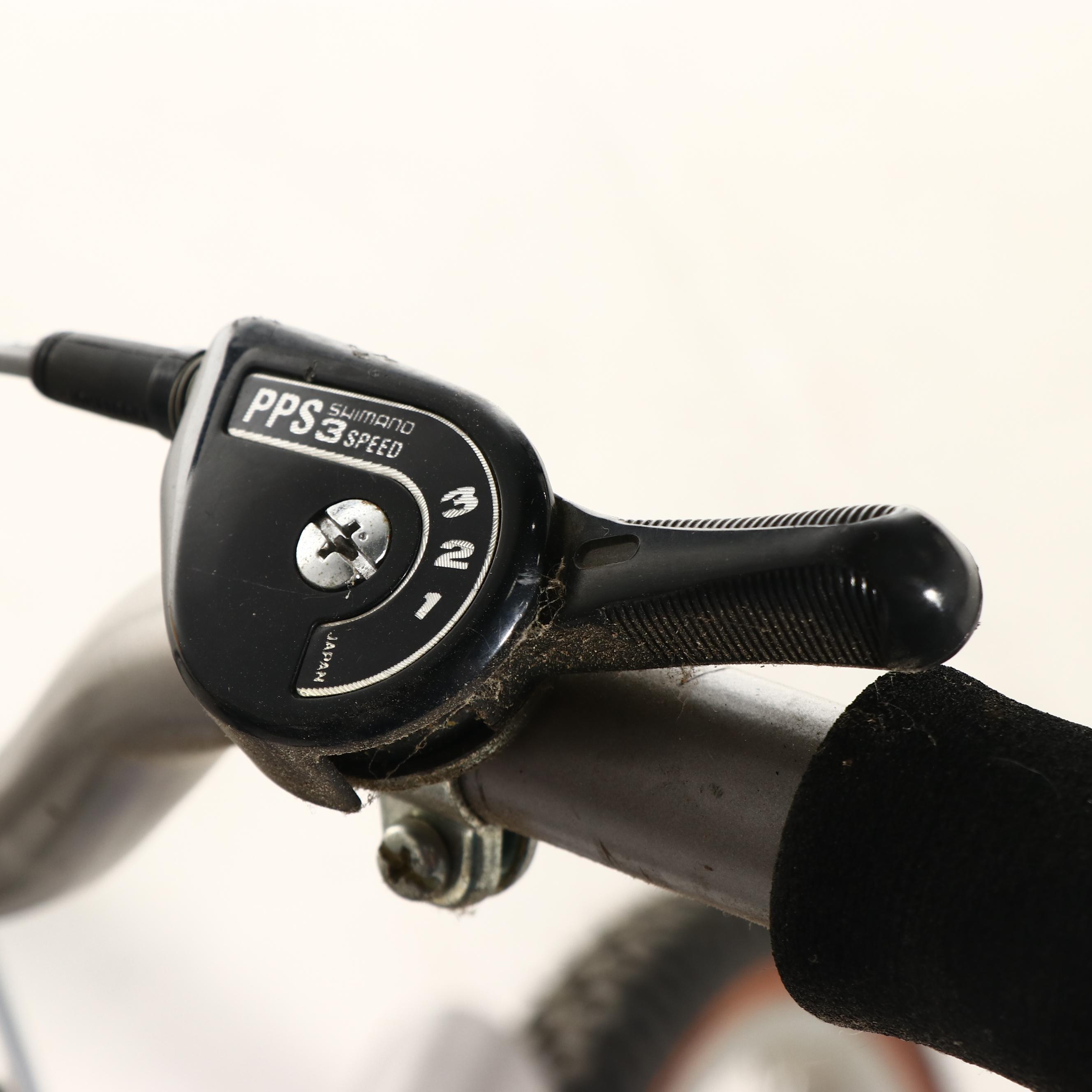 Huffy St. Croix 3-Speed Cruiser Bicycle with Schwinn Seat and Basket