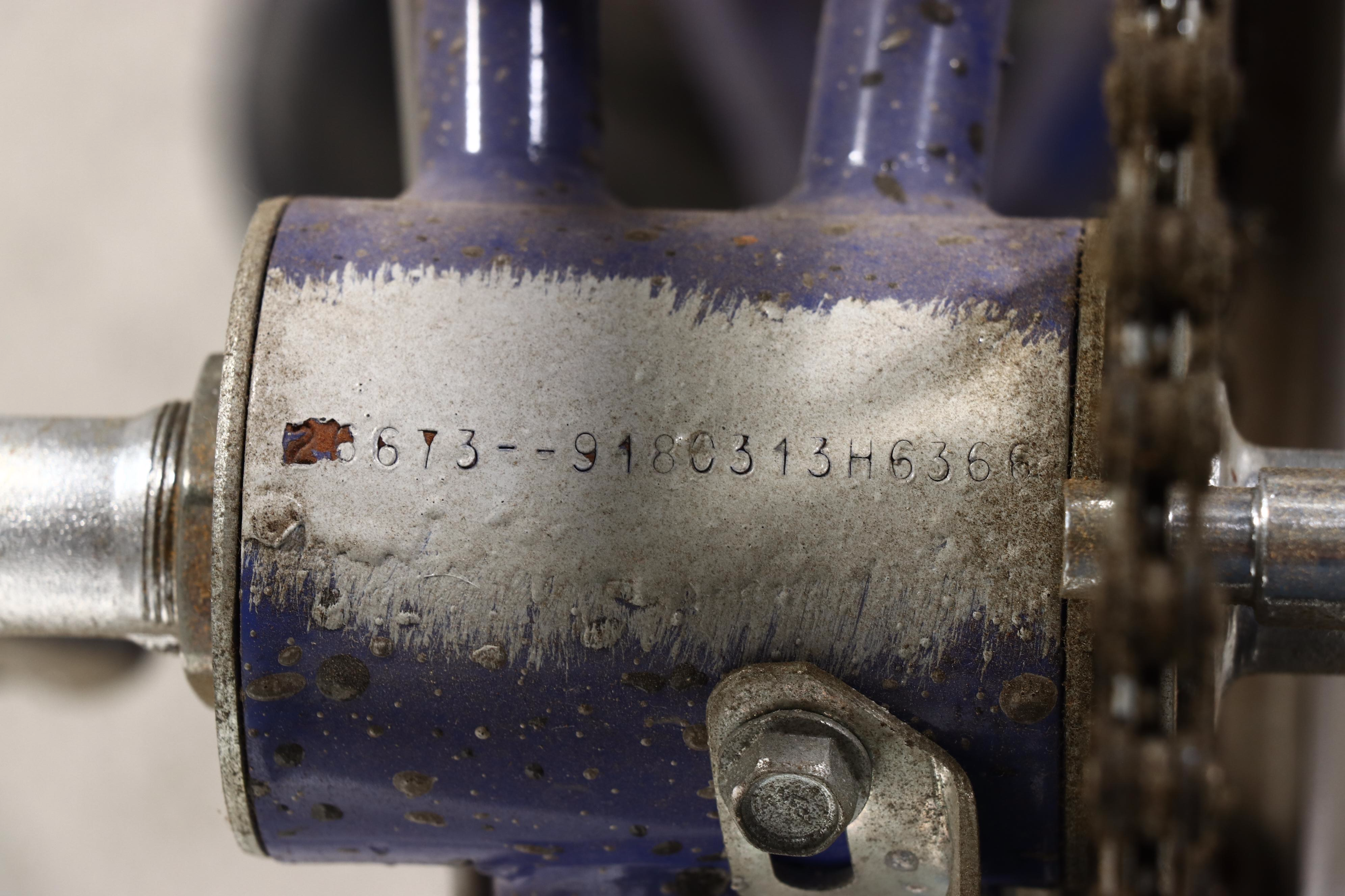 Huffy St. Croix 3-Speed Cruiser Bicycle with Schwinn Seat and Basket