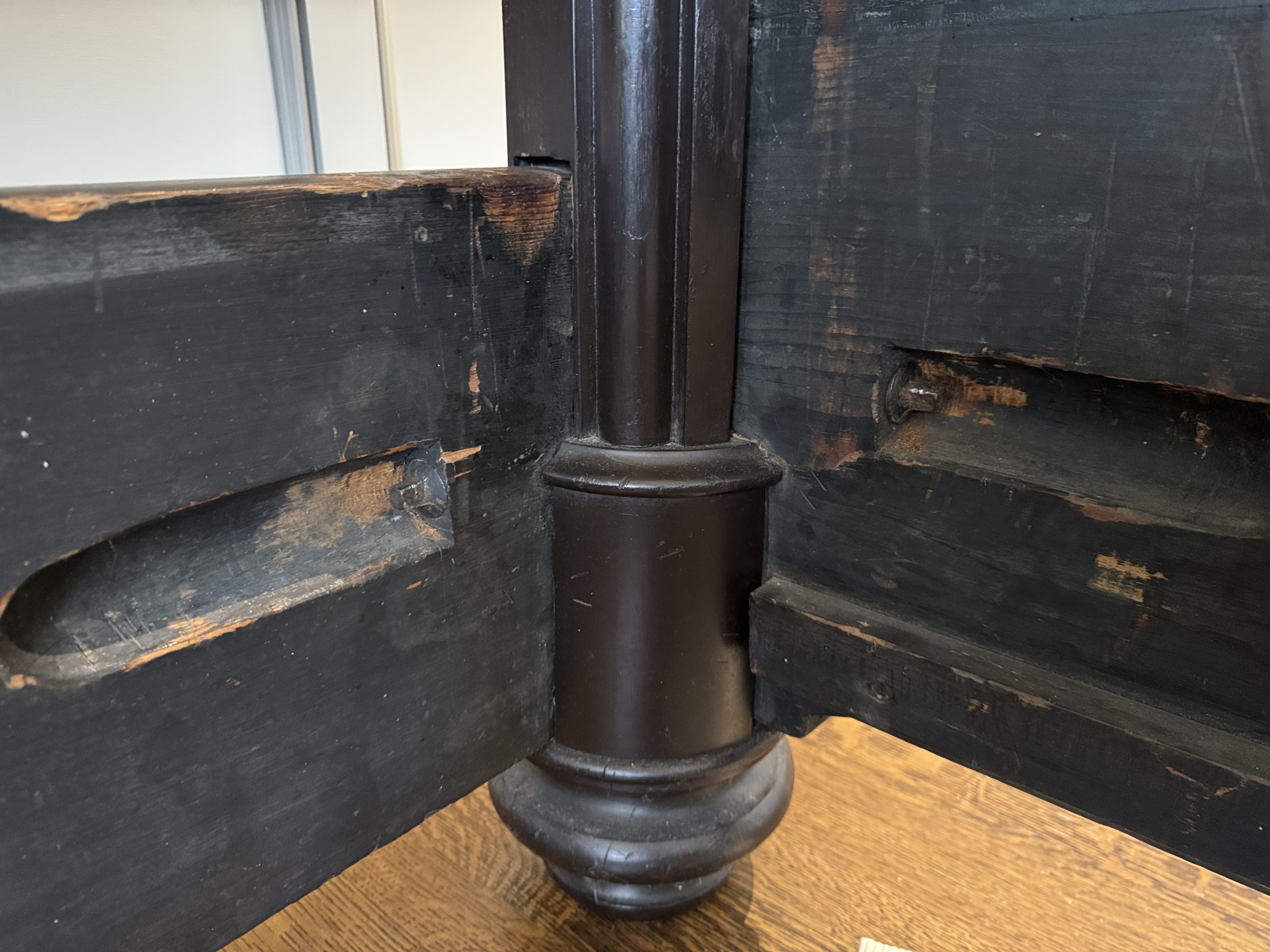 Prudent Mallard Victorian Rosewood Three-Quarter Tester Bed, Mid-19th Century