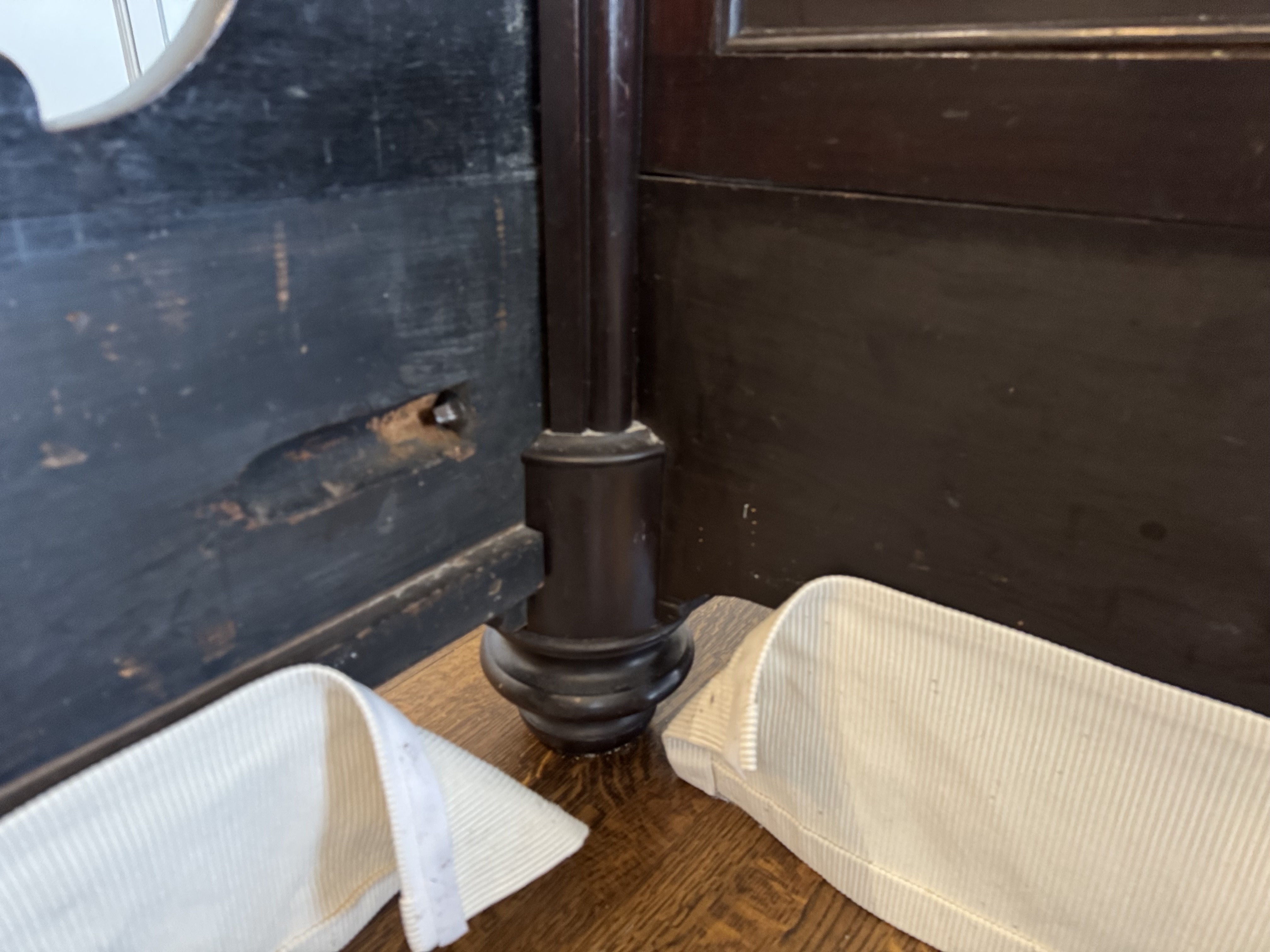 Prudent Mallard Victorian Rosewood Three-Quarter Tester Bed, Mid-19th Century