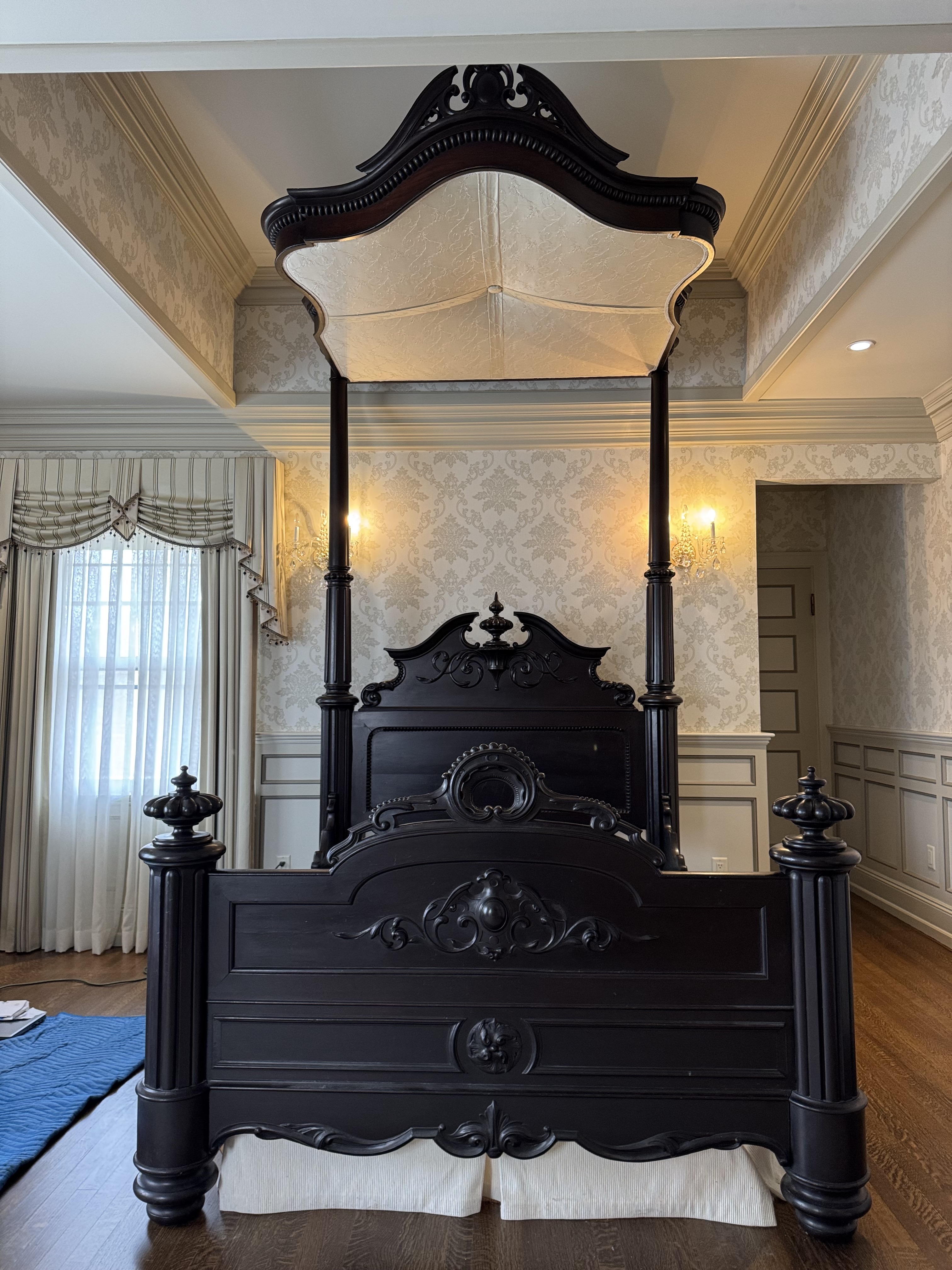 Prudent Mallard Victorian Rosewood Three-Quarter Tester Bed, Mid-19th Century