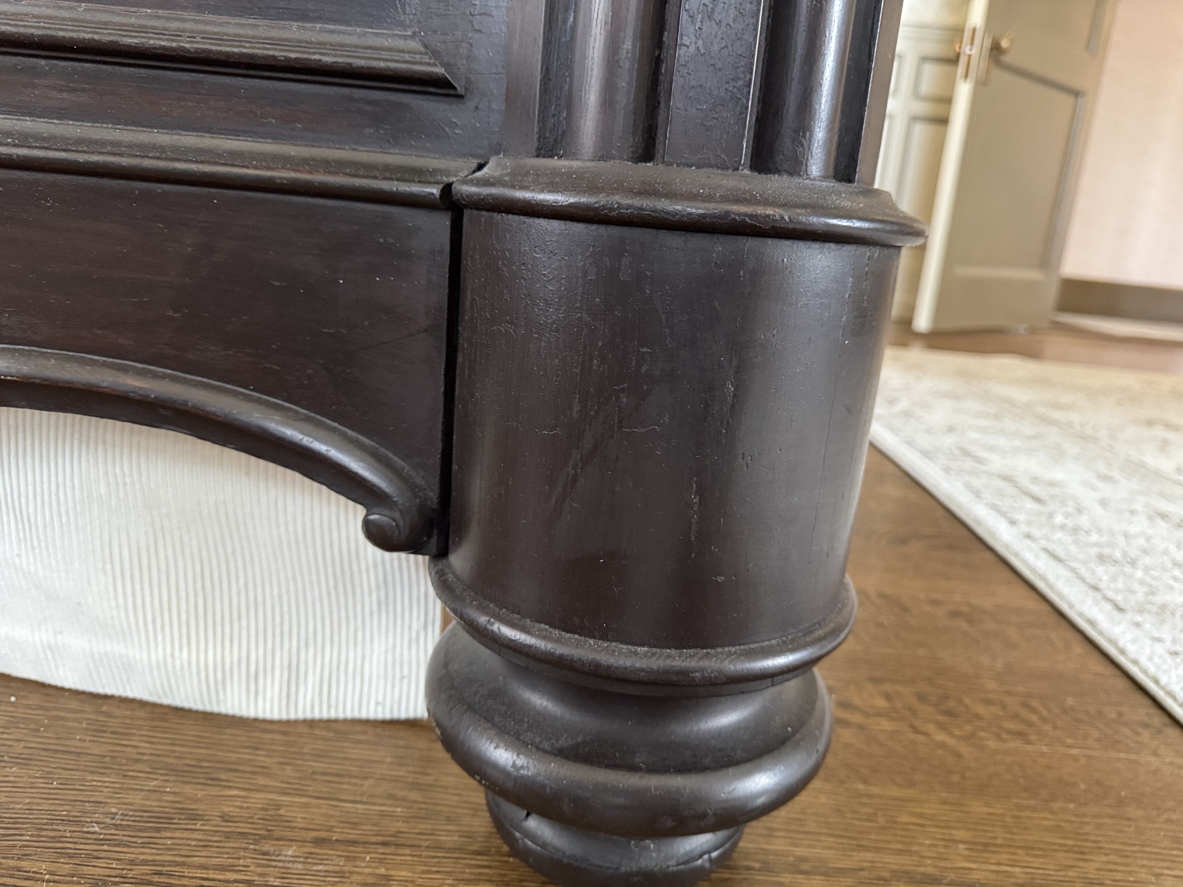 Prudent Mallard Victorian Rosewood Three-Quarter Tester Bed, Mid-19th Century