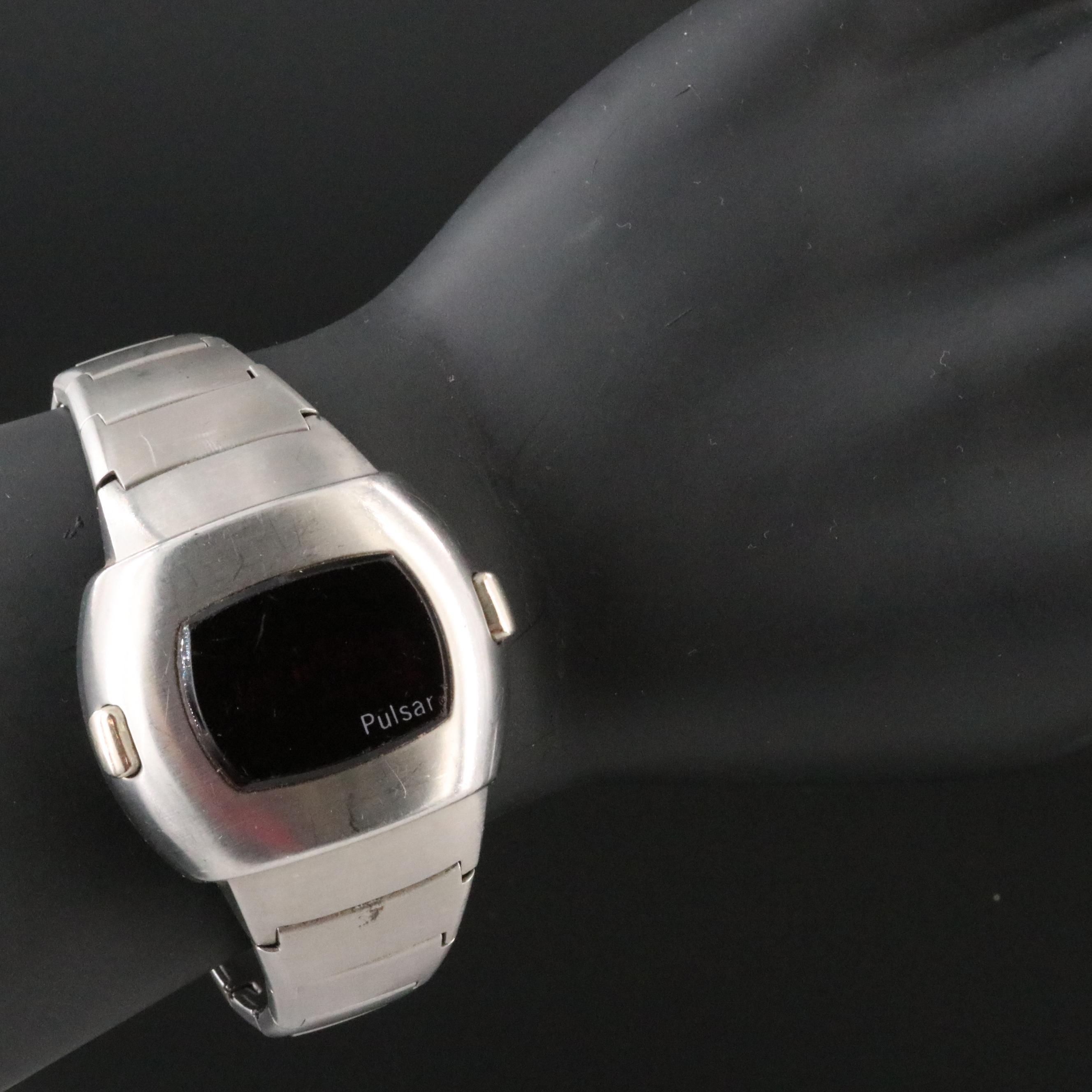 Pulsar P3 LED Time Computer 3013 Steel Watch