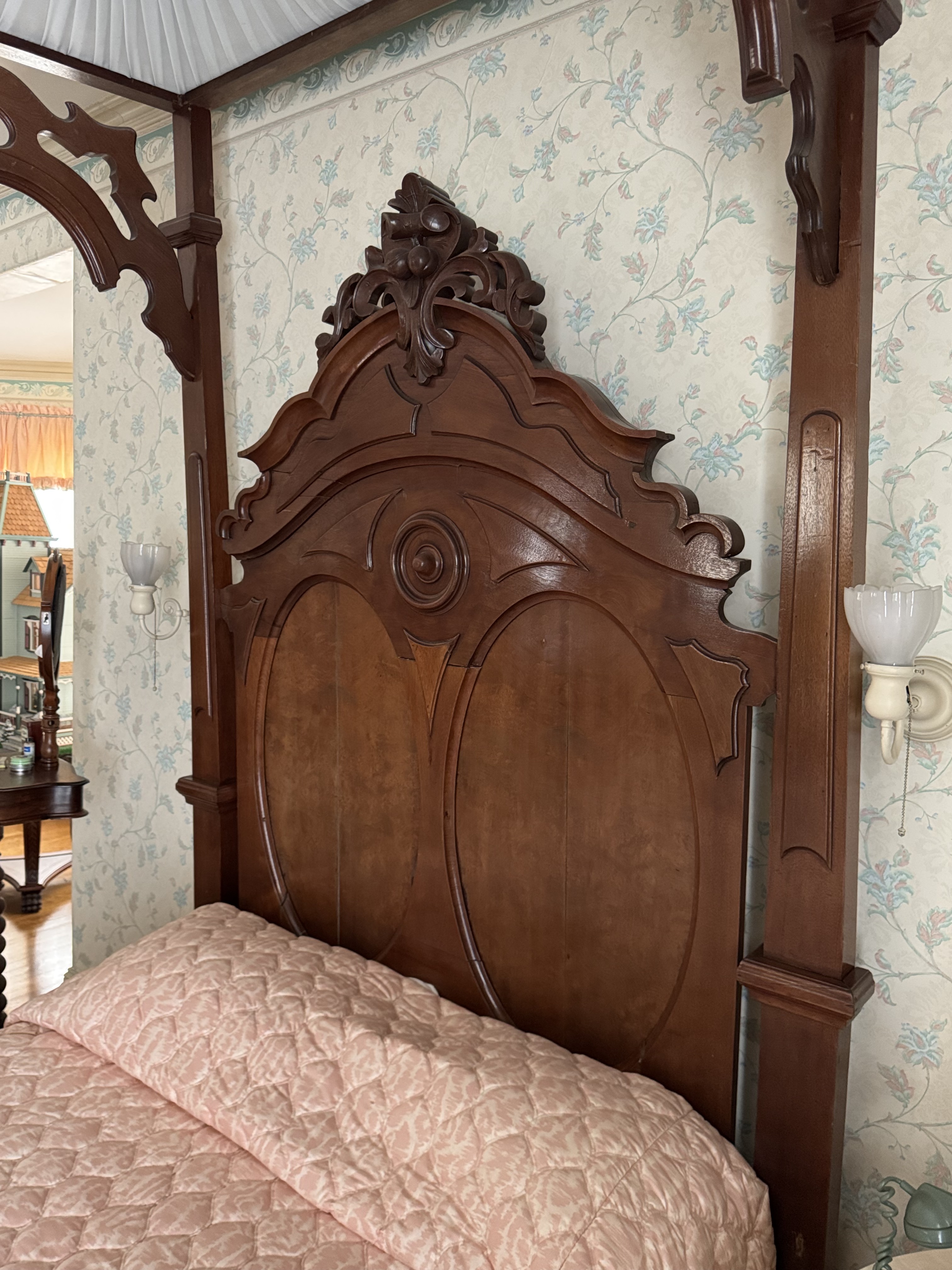 Victorian Renaissance Revival Mahogany Half-Tester Bed Frame, 19th Century