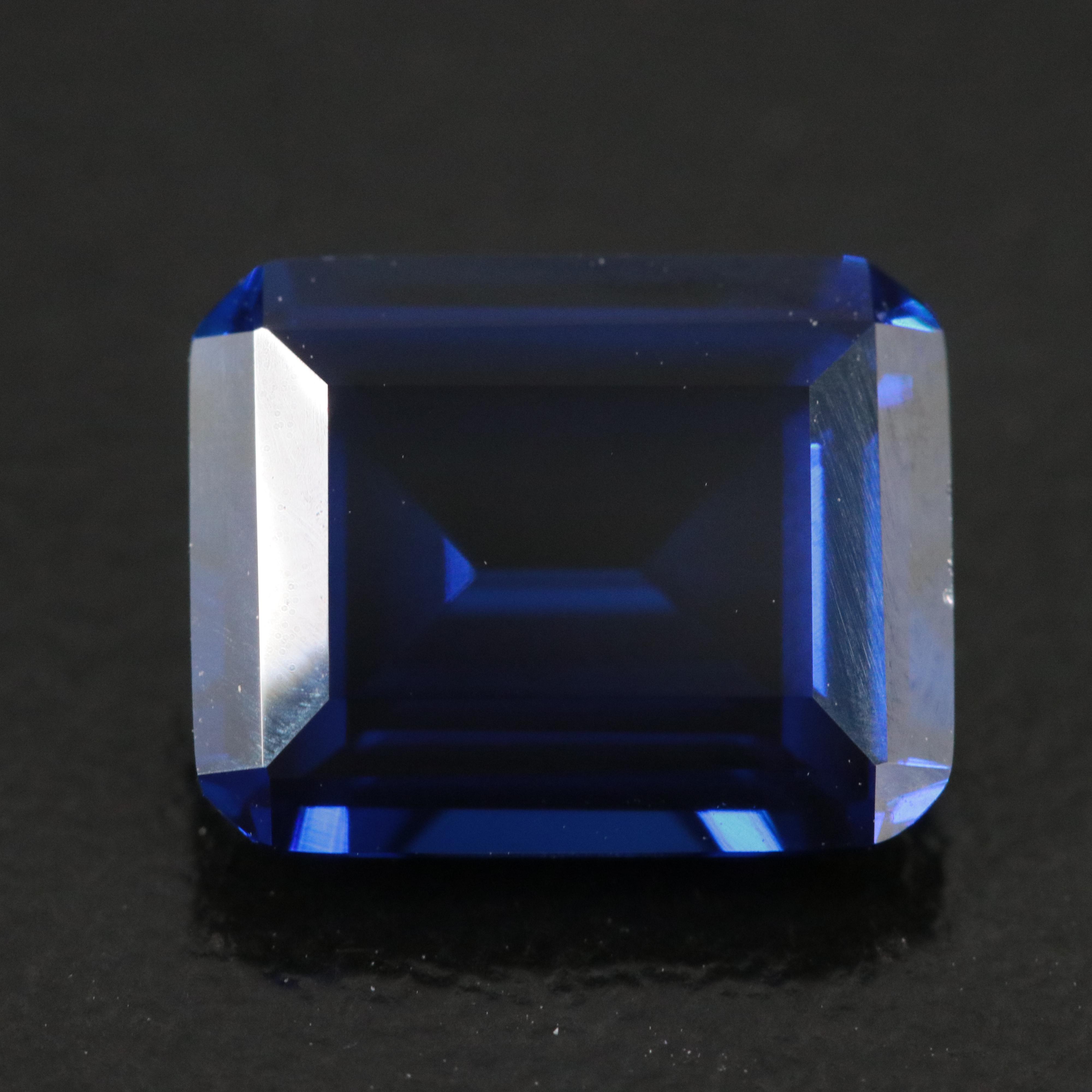 Loose 4.05 CT Lab Grown Sapphire
