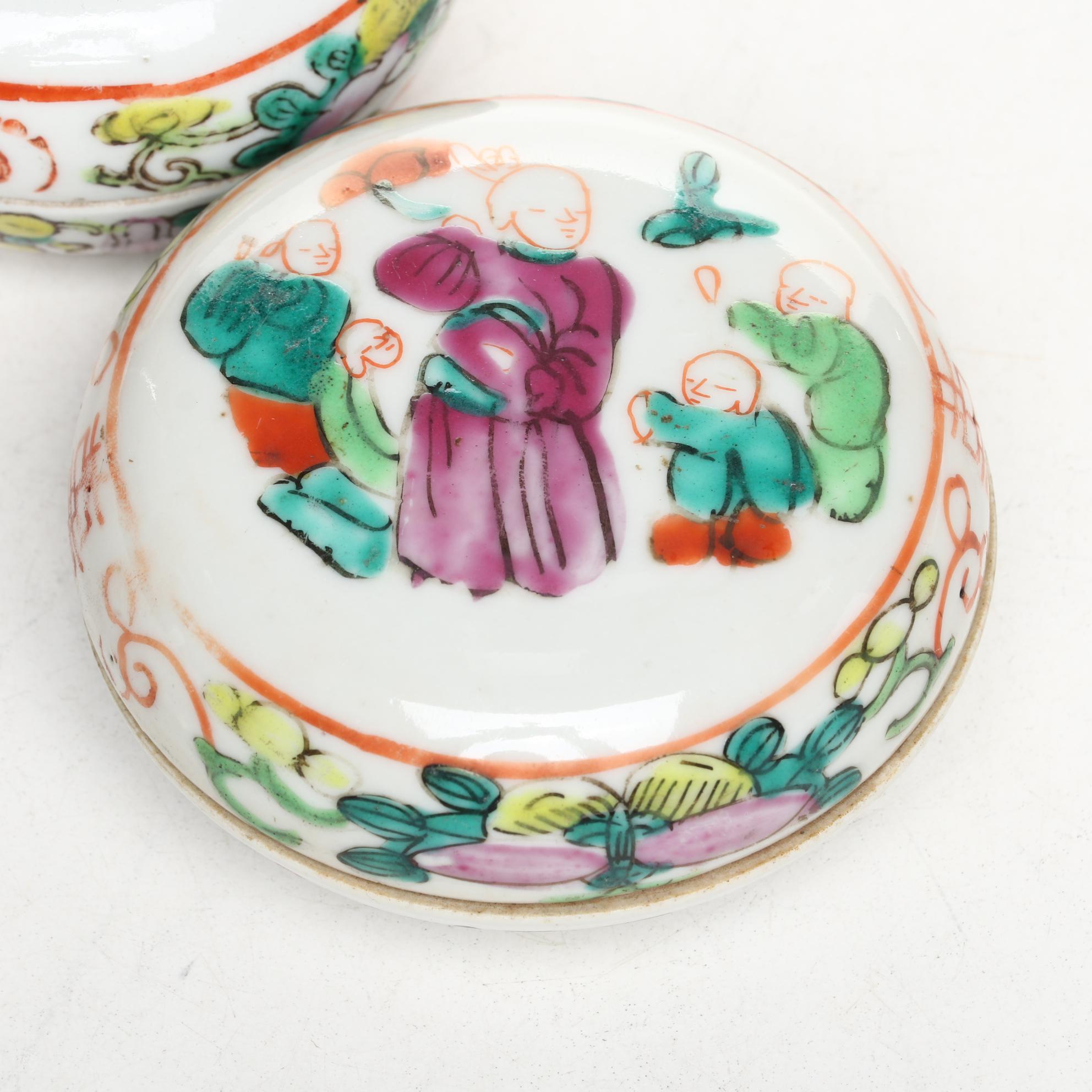 Chinese Porcelain Qing Dynasty Style Lidded Jar