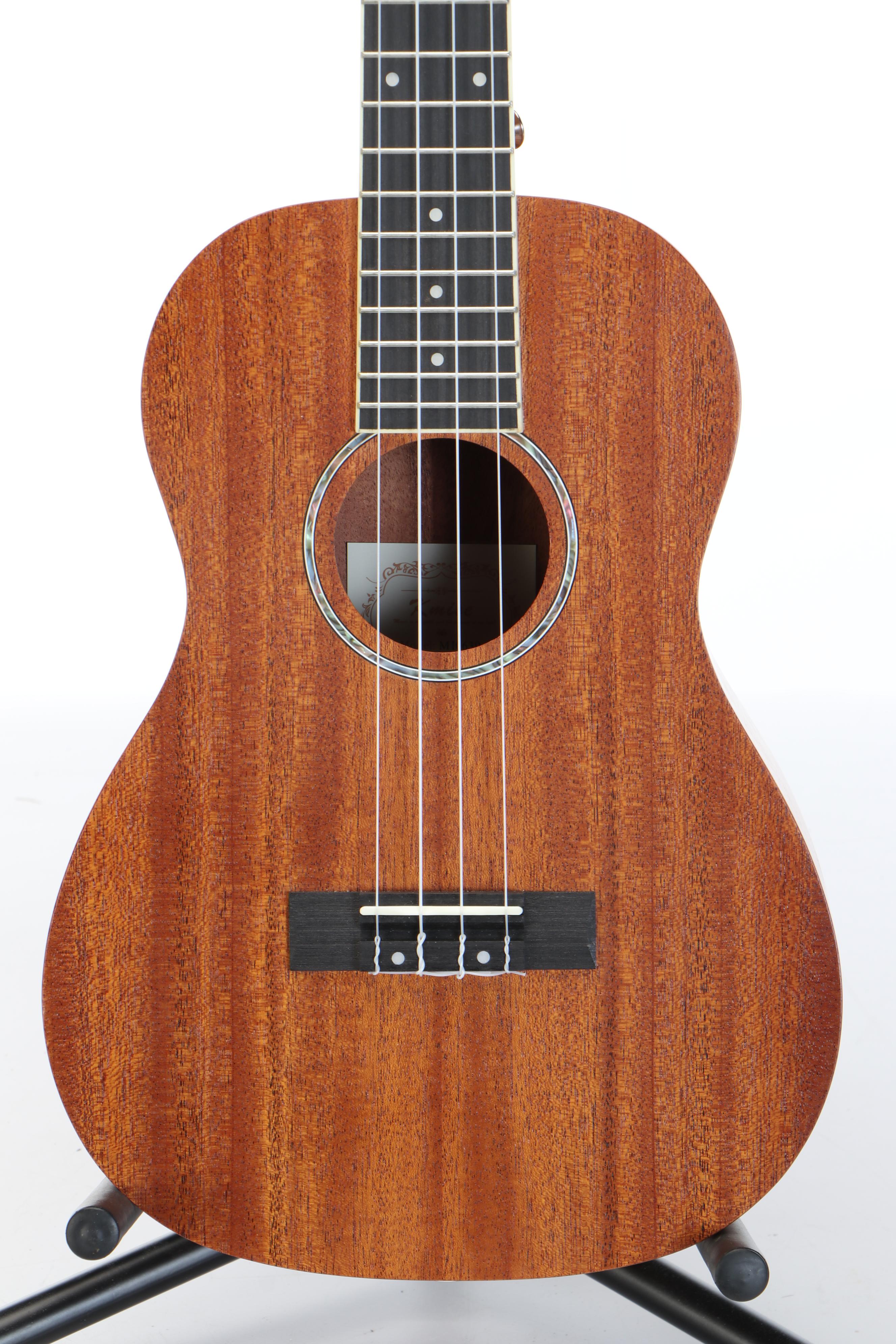 Kmise Mahogany Ukulele with Abalone Soundhole Inlay and Hardside Case