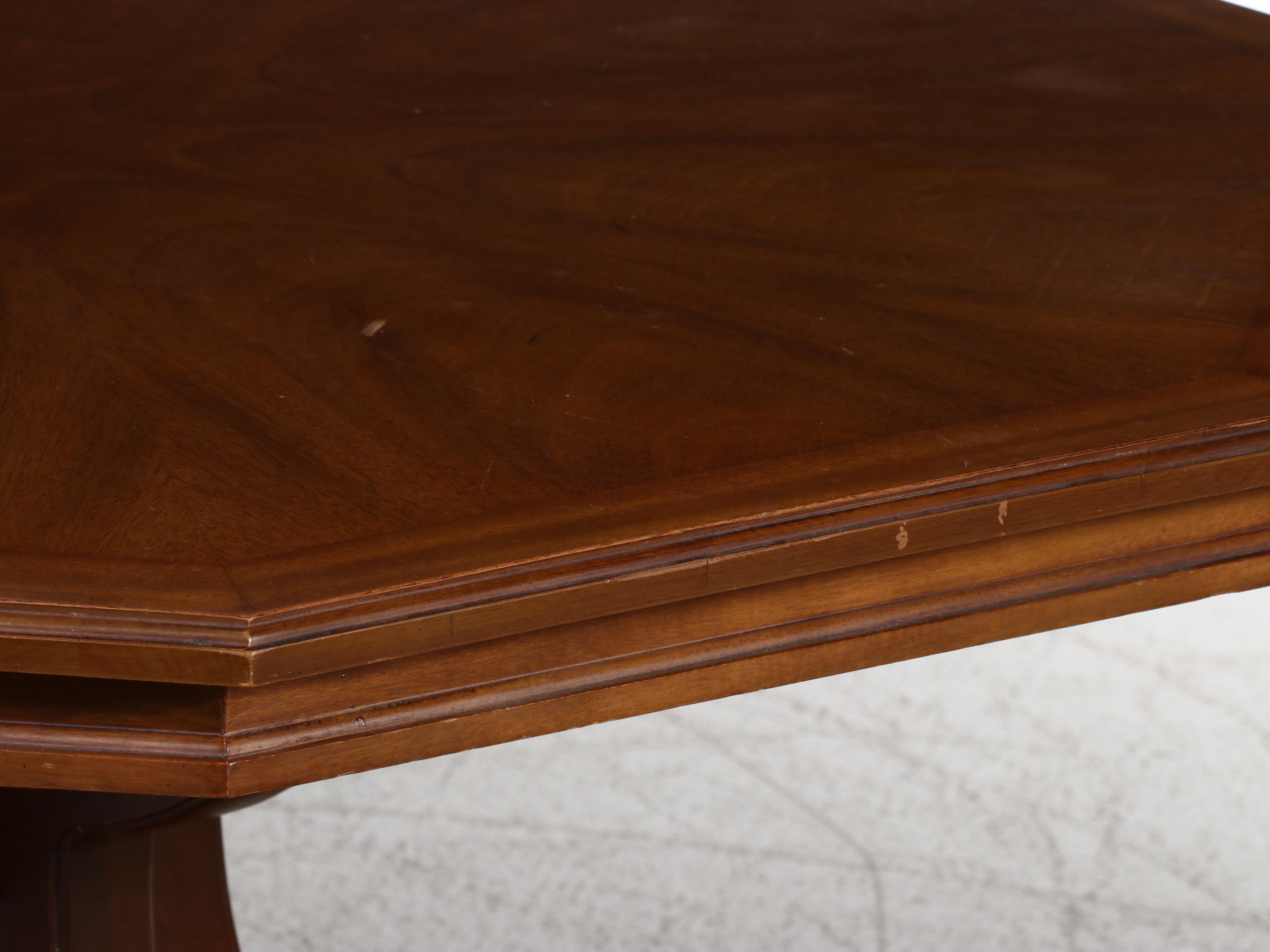 United Furniture Georgian Style Table and Chairs