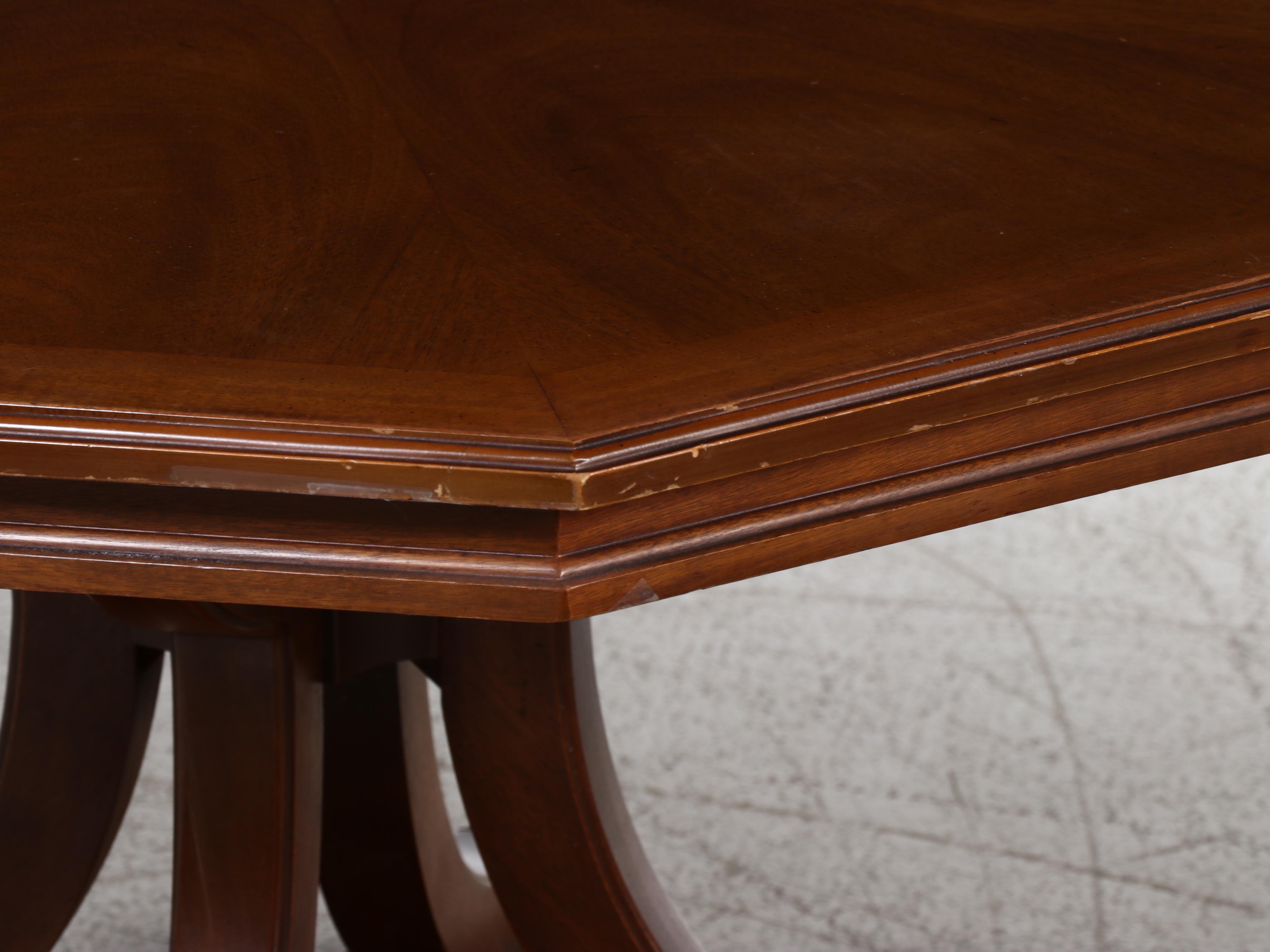 United Furniture Georgian Style Table and Chairs