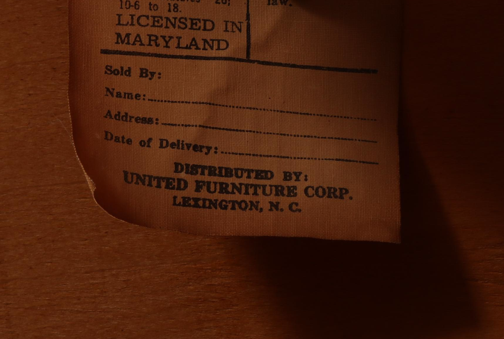 United Furniture Georgian Style Table and Chairs