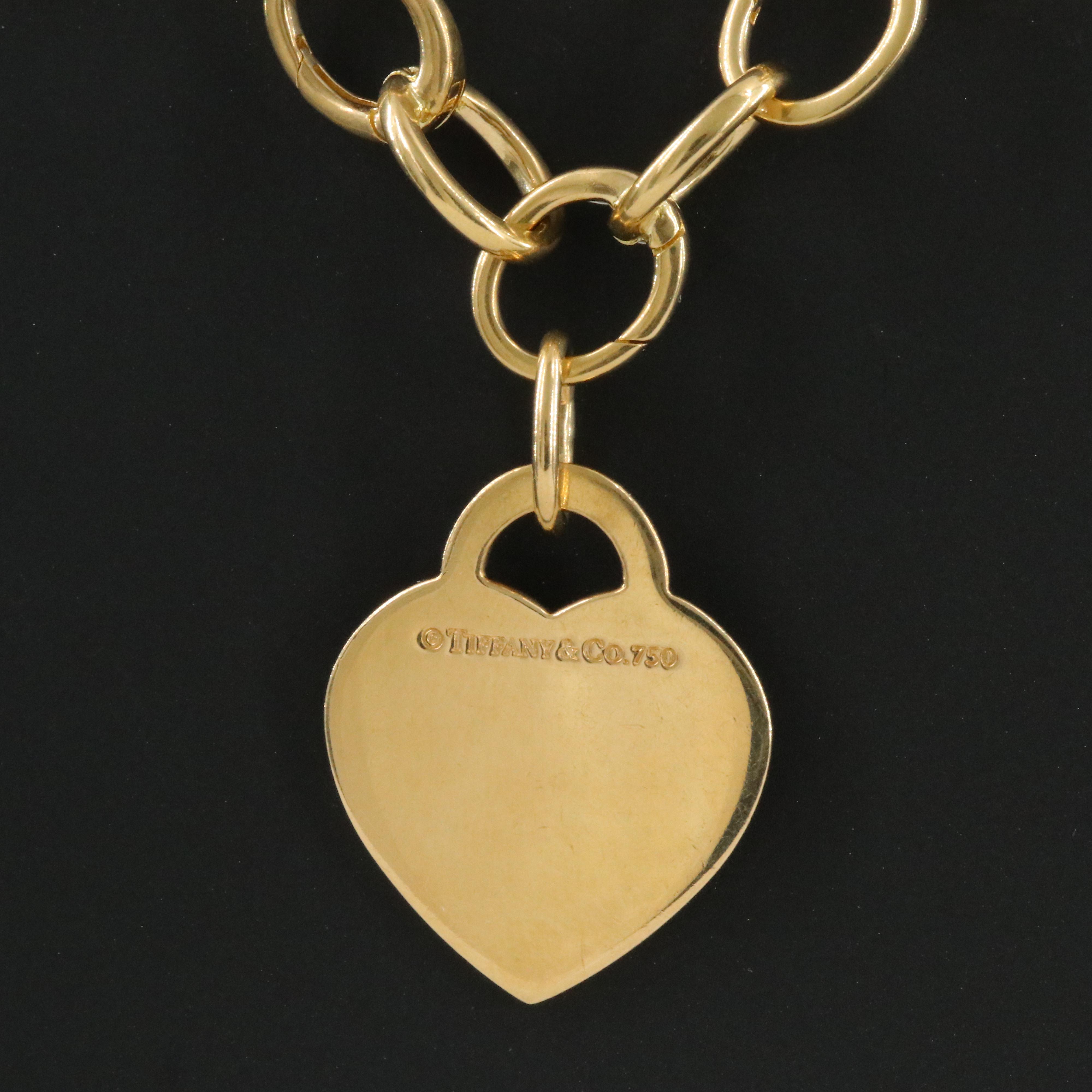 Tiffany & Co. 18K Clasping Links Necklace with Return to Tiffany Heart Tag Charm