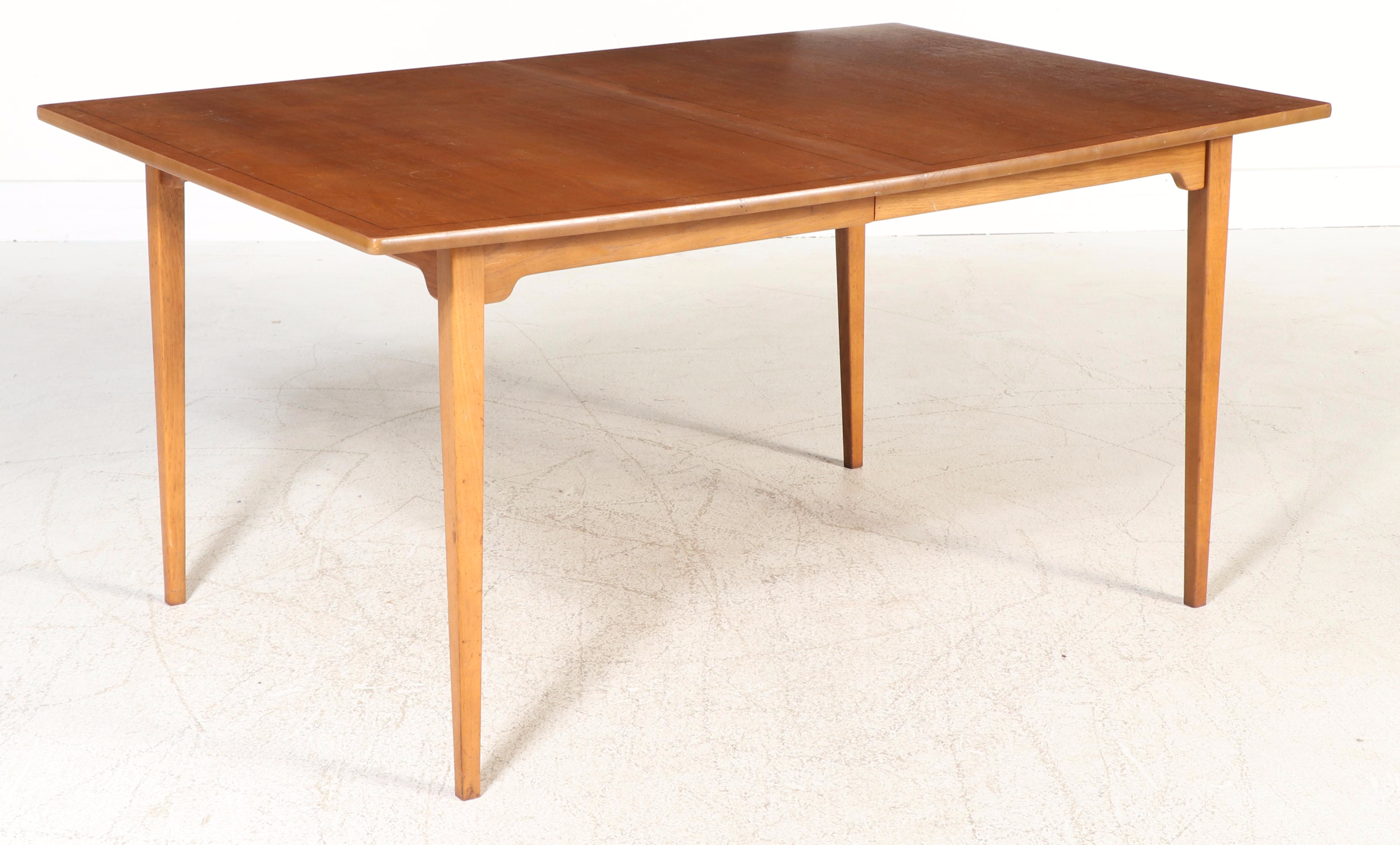 Mid Century Modern Walnut Dining Table and Eight Dining Chairs