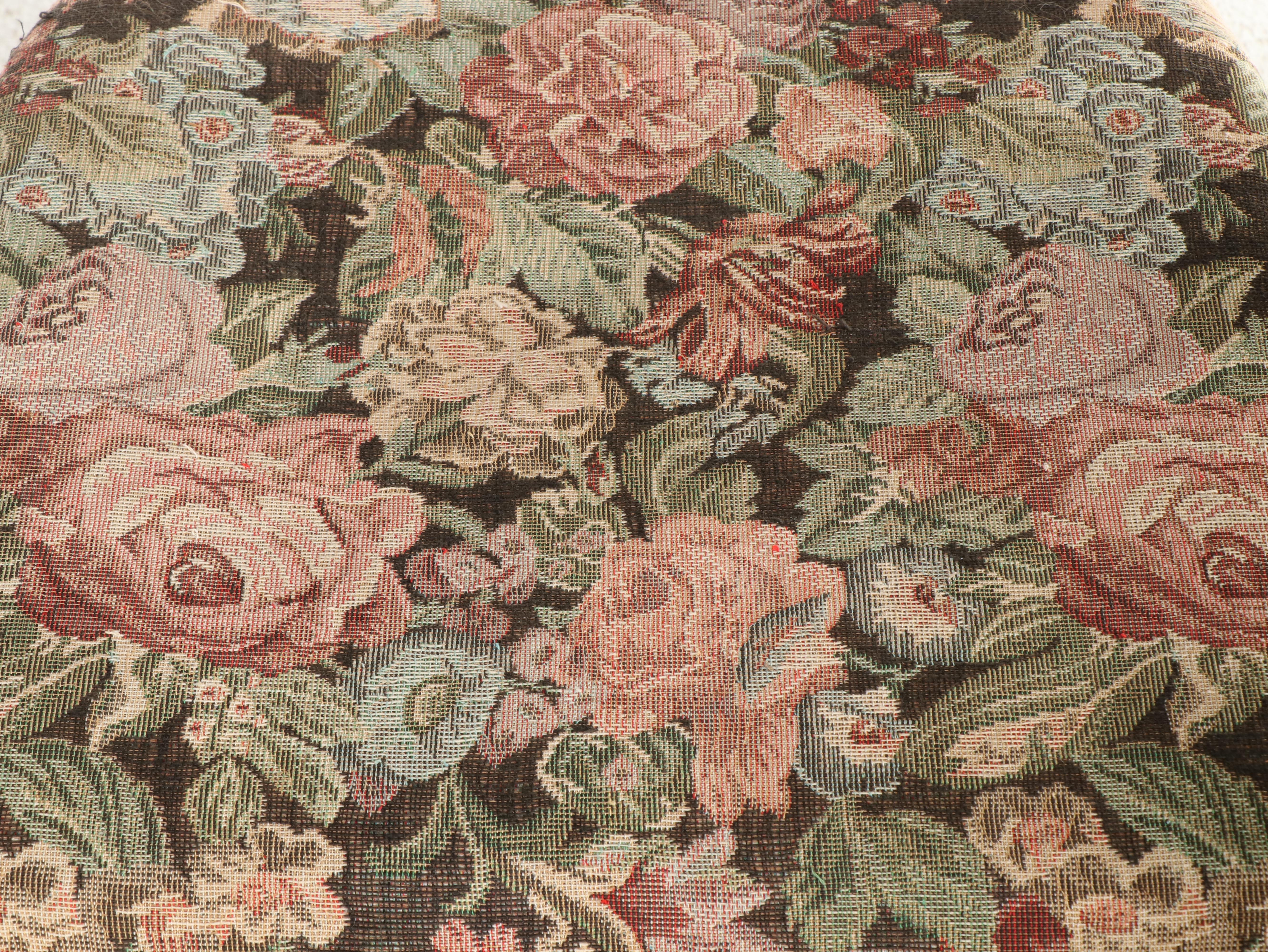 Mid Century Modern Walnut Dining Table and Eight Dining Chairs