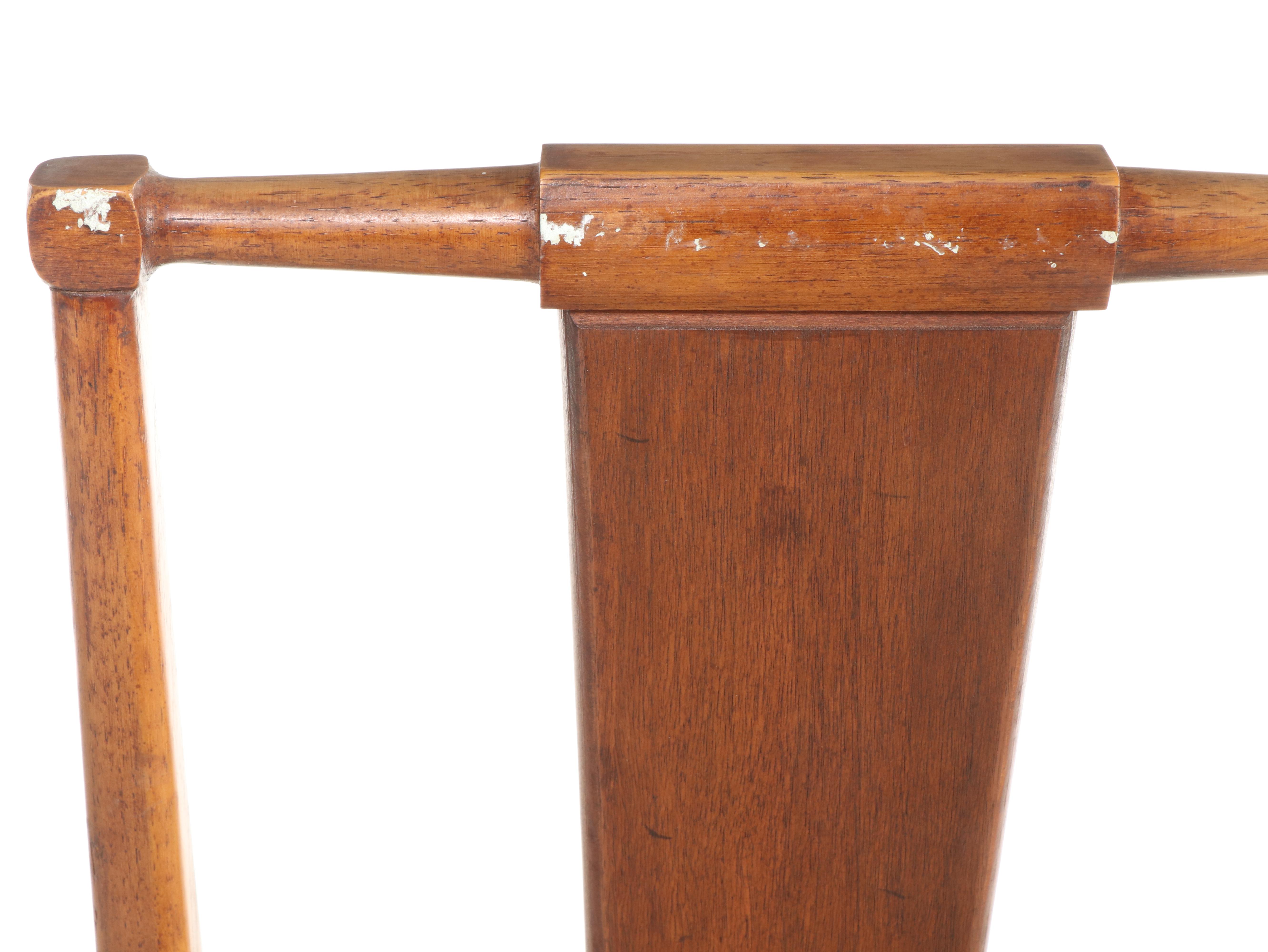 Mid Century Modern Walnut Dining Table and Eight Dining Chairs