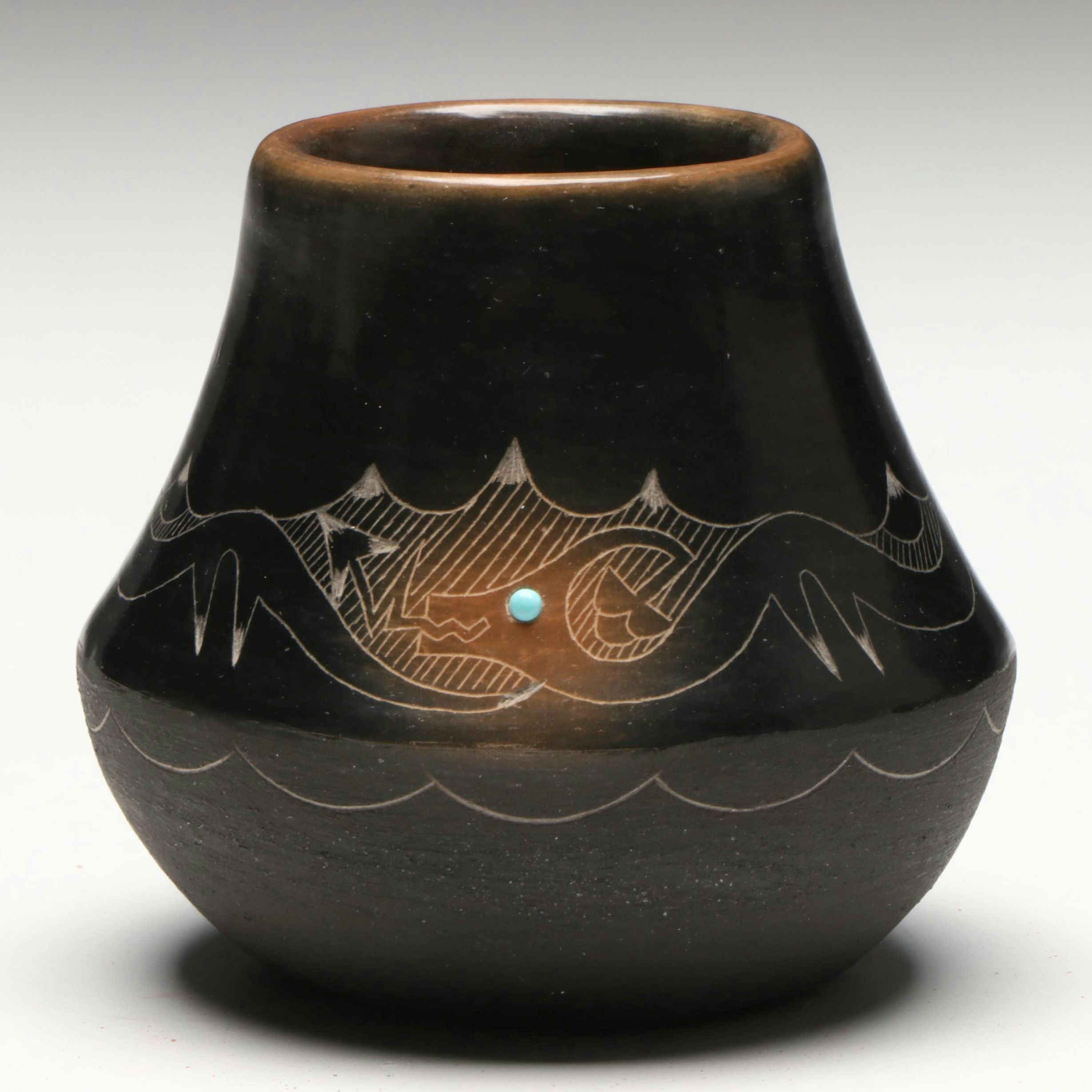 Barbara Gonzales San Ildegonso Pueblo Black and Sienna Sgraffito Jar