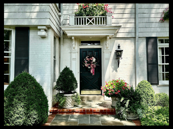 Hyde Park Finery & Furnishings