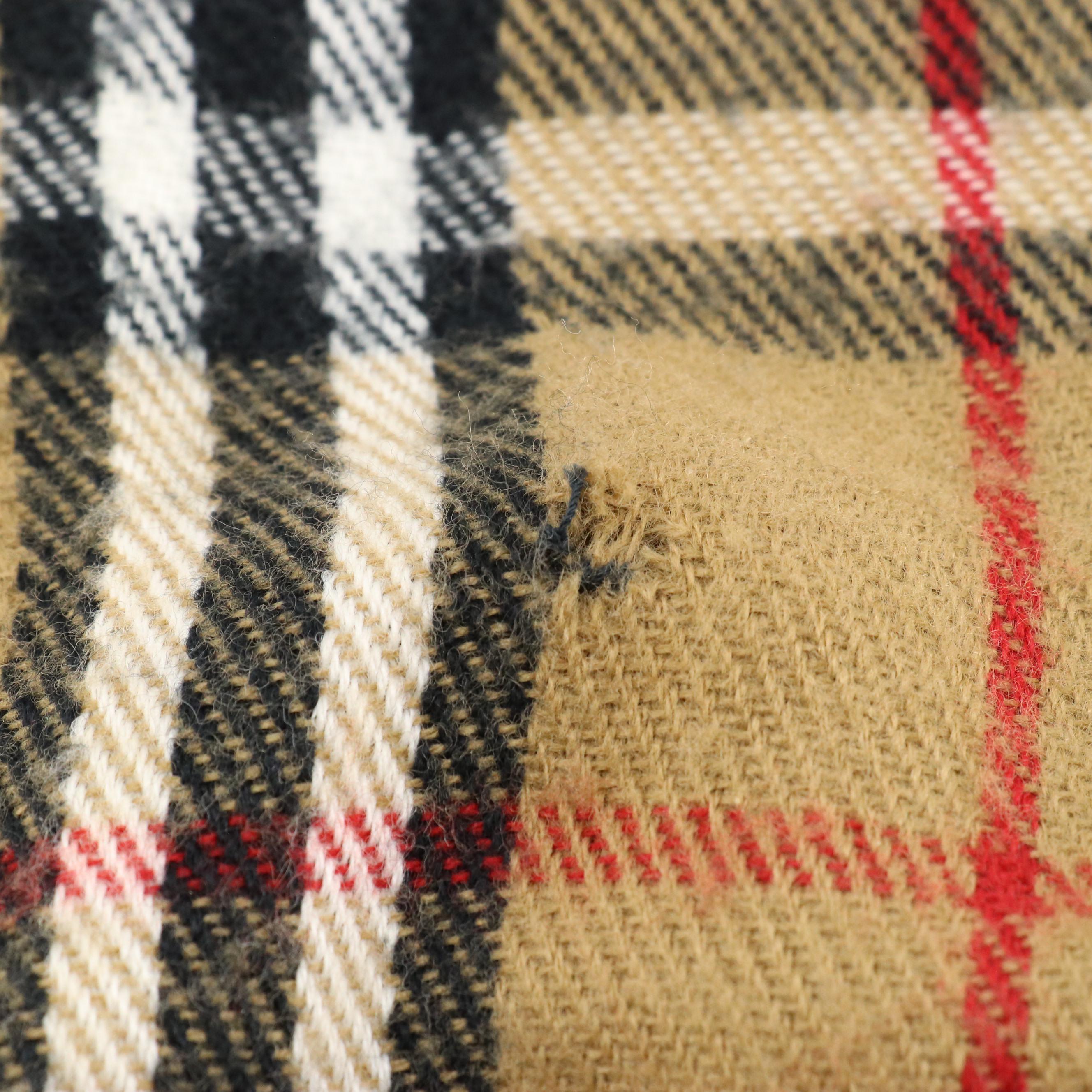 Burberrys of London Fringed Scarf in Housecheck Lambswool