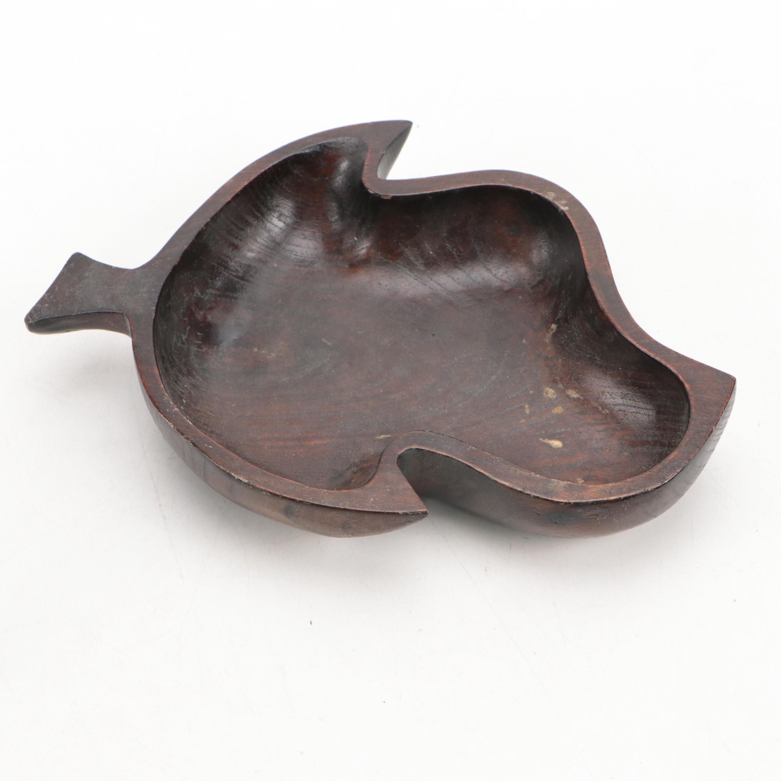 Lester Clarke and Other Wooden Serving Bowls and Tray, Mid to Late 20th Century