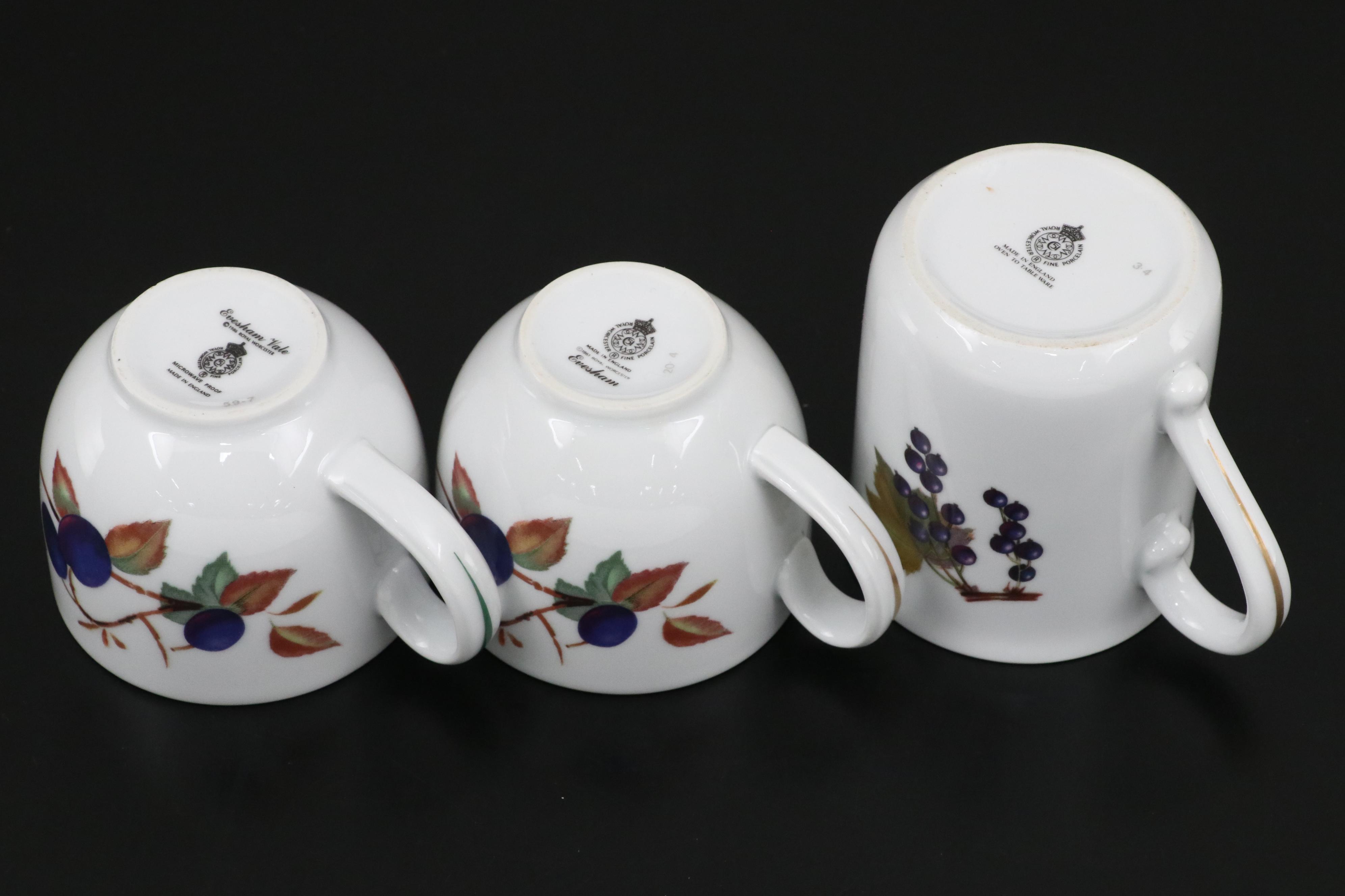 Royal Worcester "Evesham" with "Evesham Vale" Dinnerware and Serving Pieces