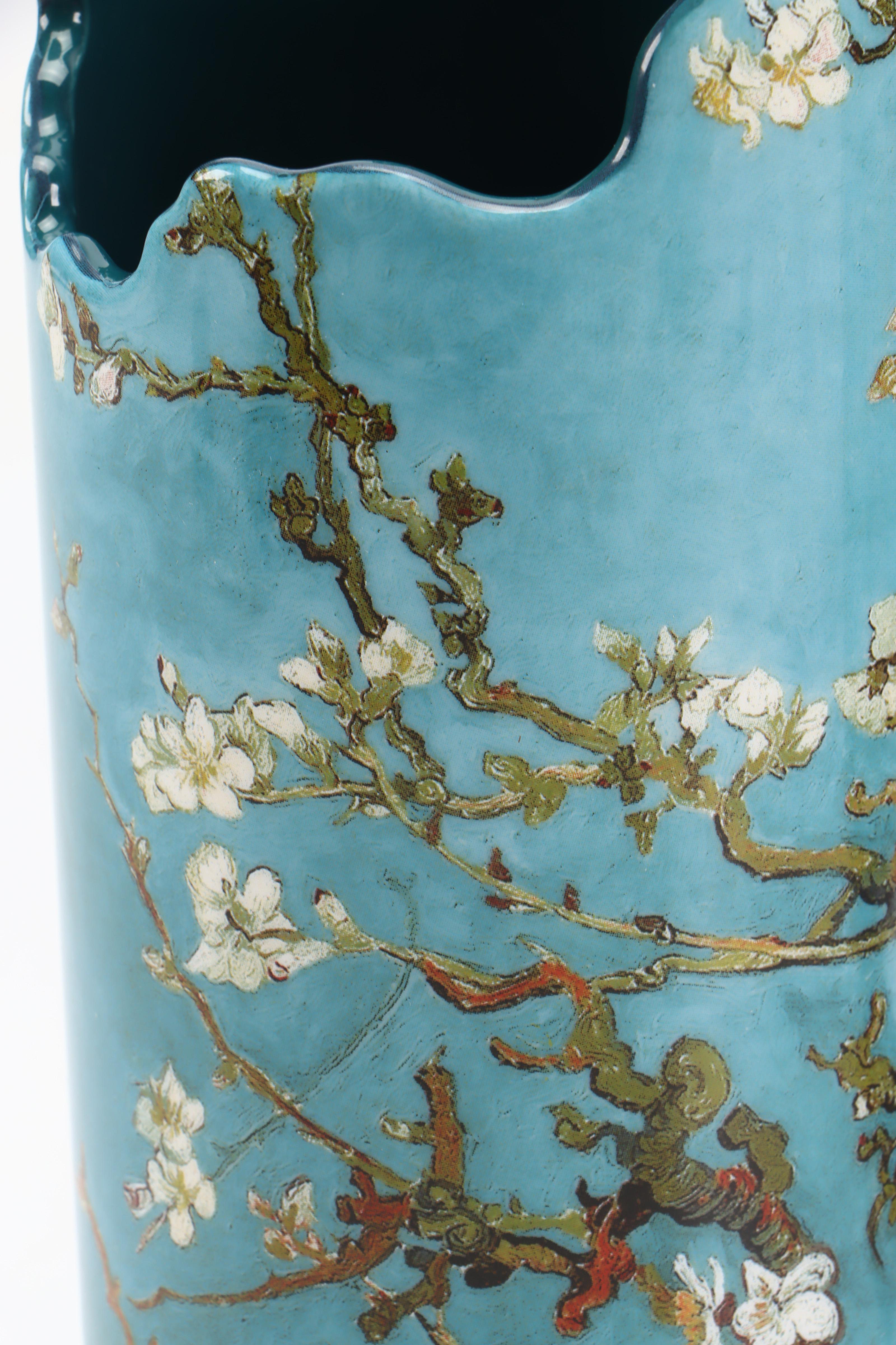 John Beswick for Silhouette d'Art Vincent Van Gogh Vase with Other Chargers