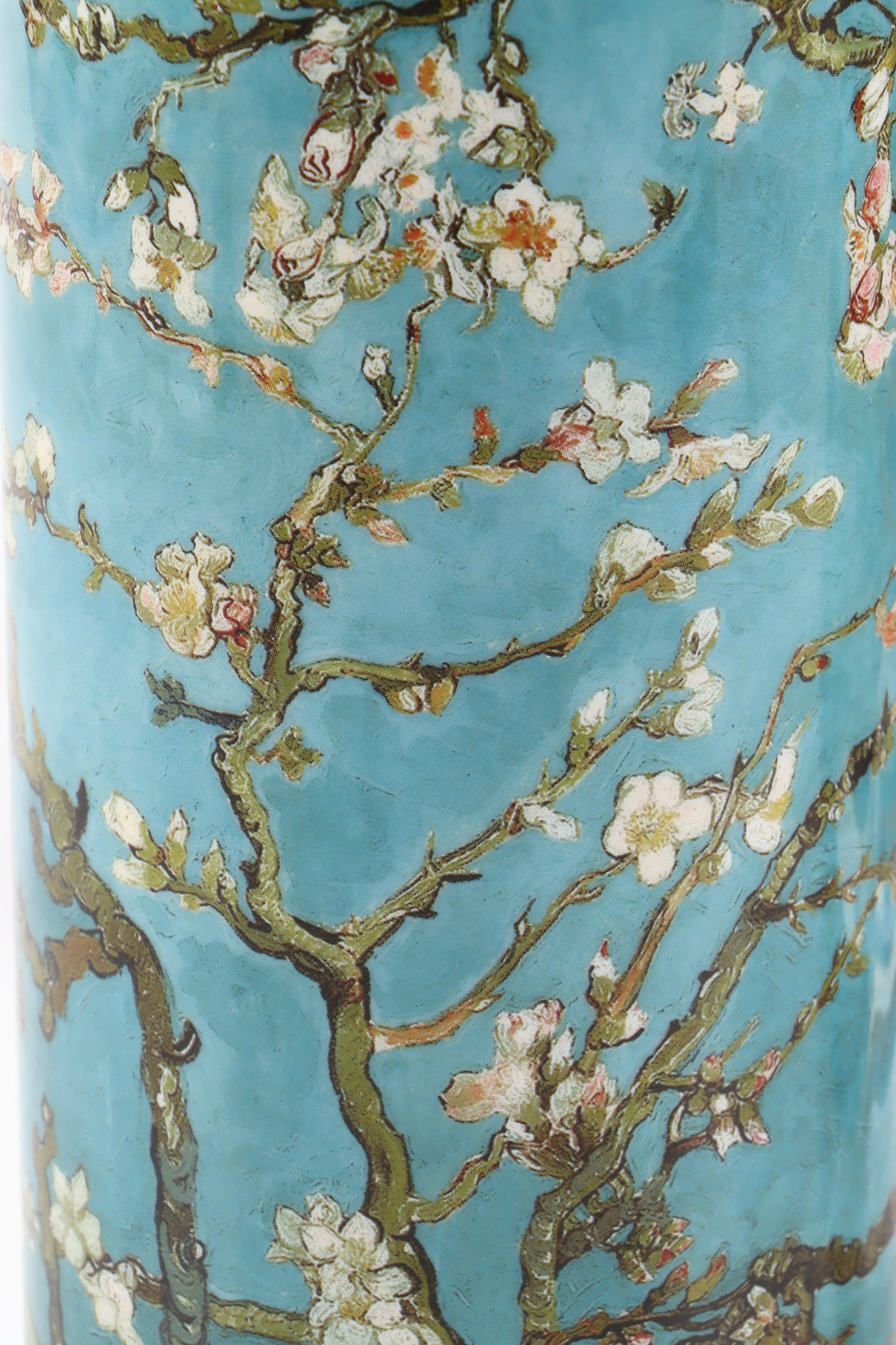 John Beswick for Silhouette d'Art Vincent Van Gogh Vase with Other Chargers