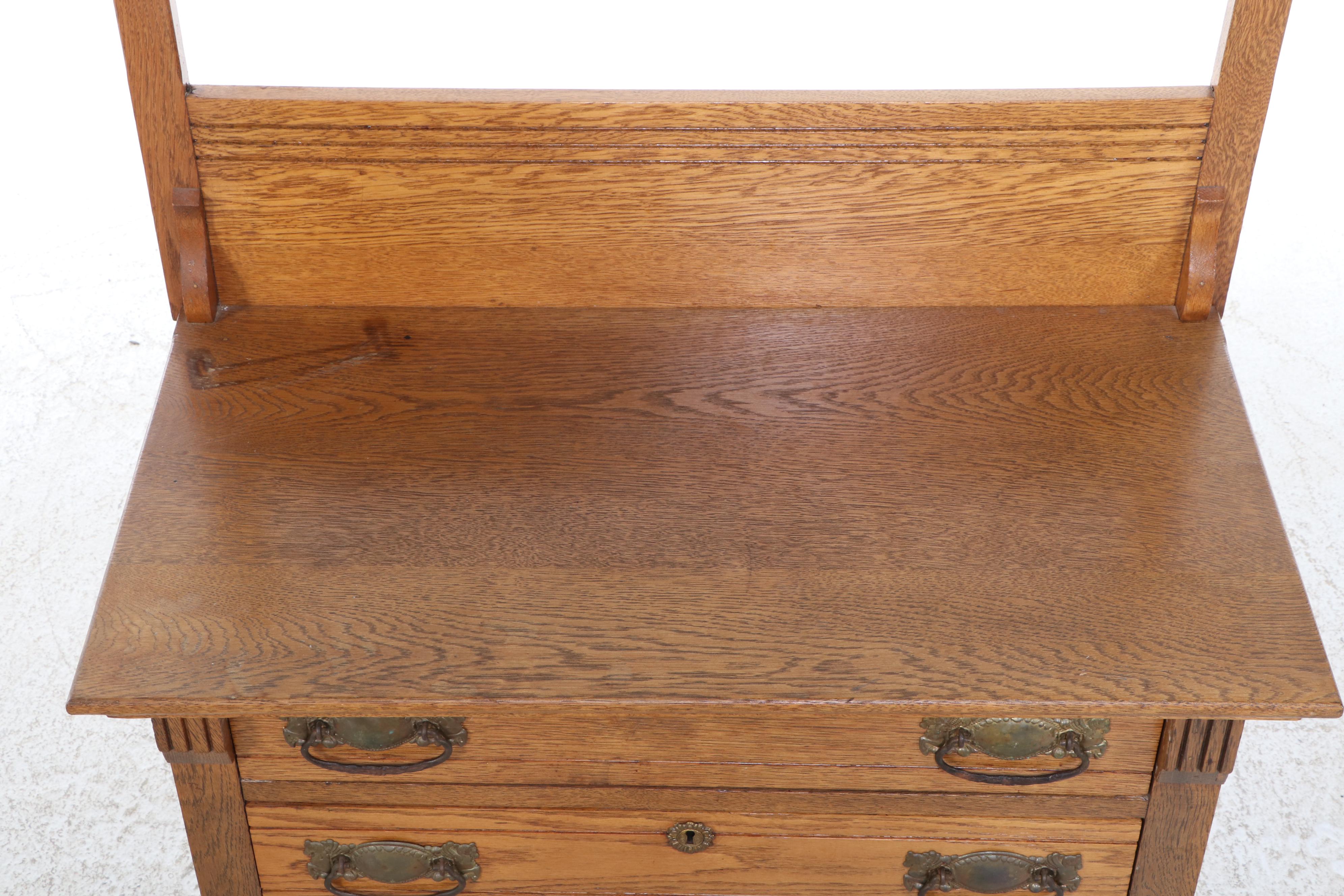 Late Victorian Quartersawn Oak Washstand with Towel Bar, Circa 1900