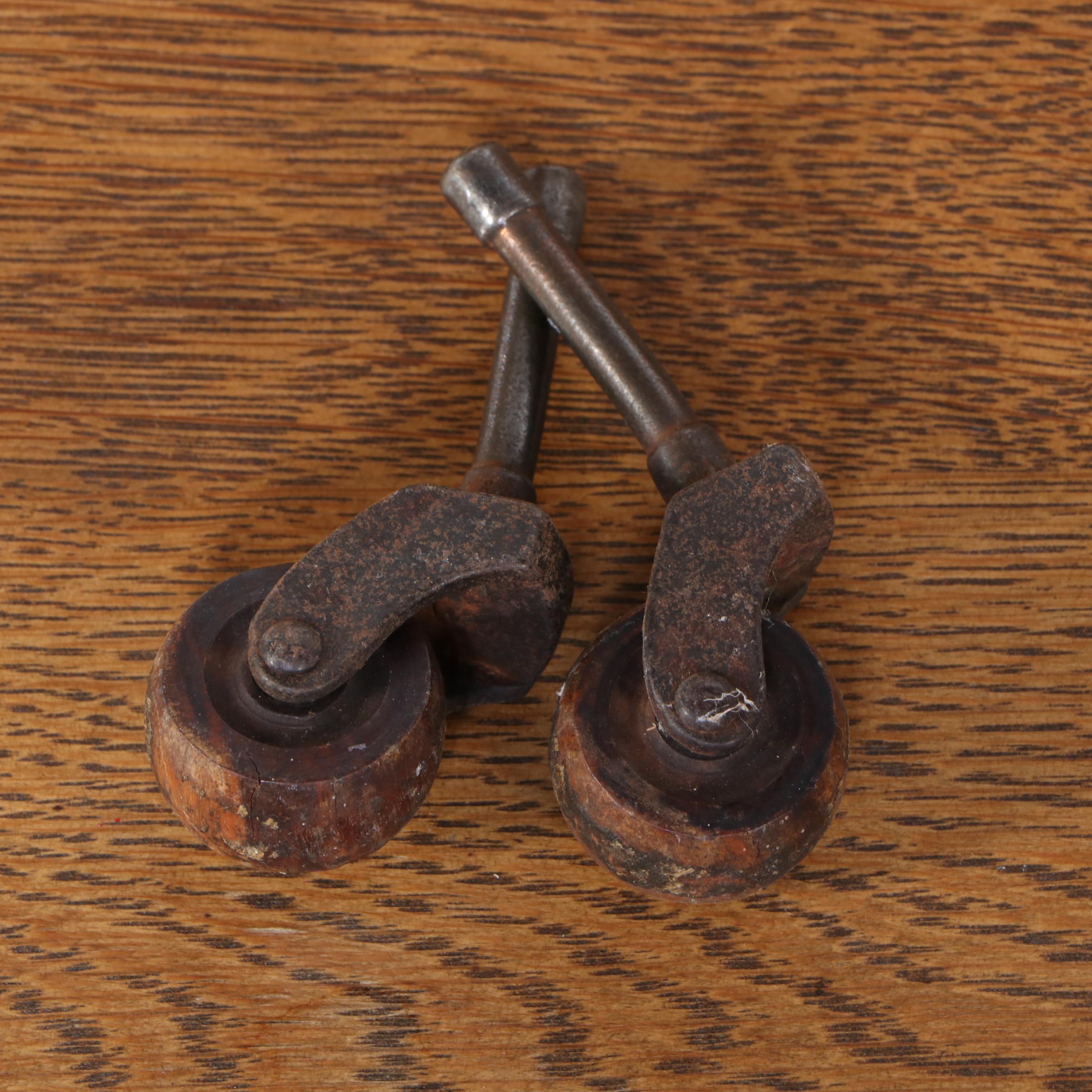 Late Victorian Quartersawn Oak Washstand with Towel Bar, Circa 1900