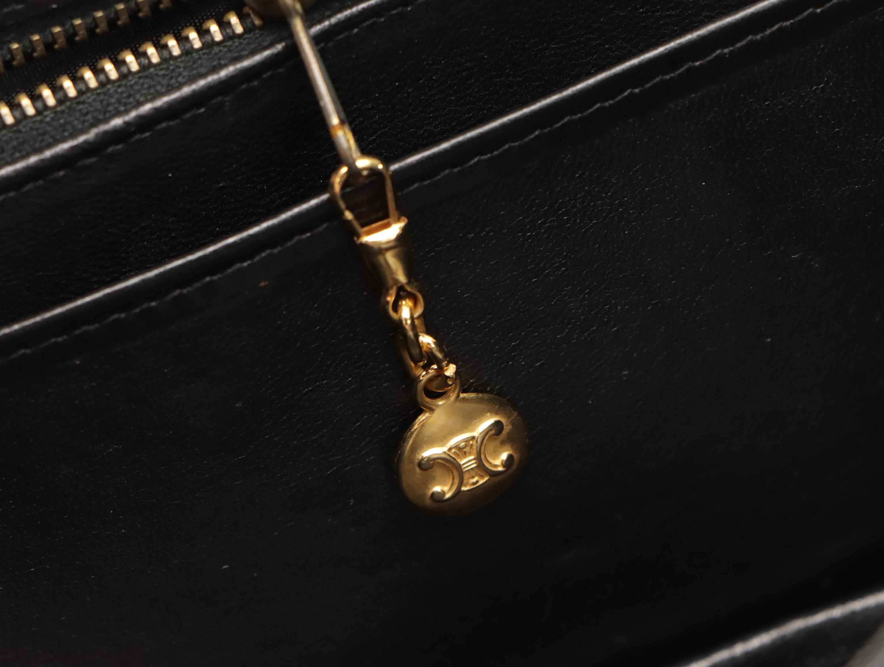 Céline Horse Carriage Closure Shoulder Bag in Black Leather