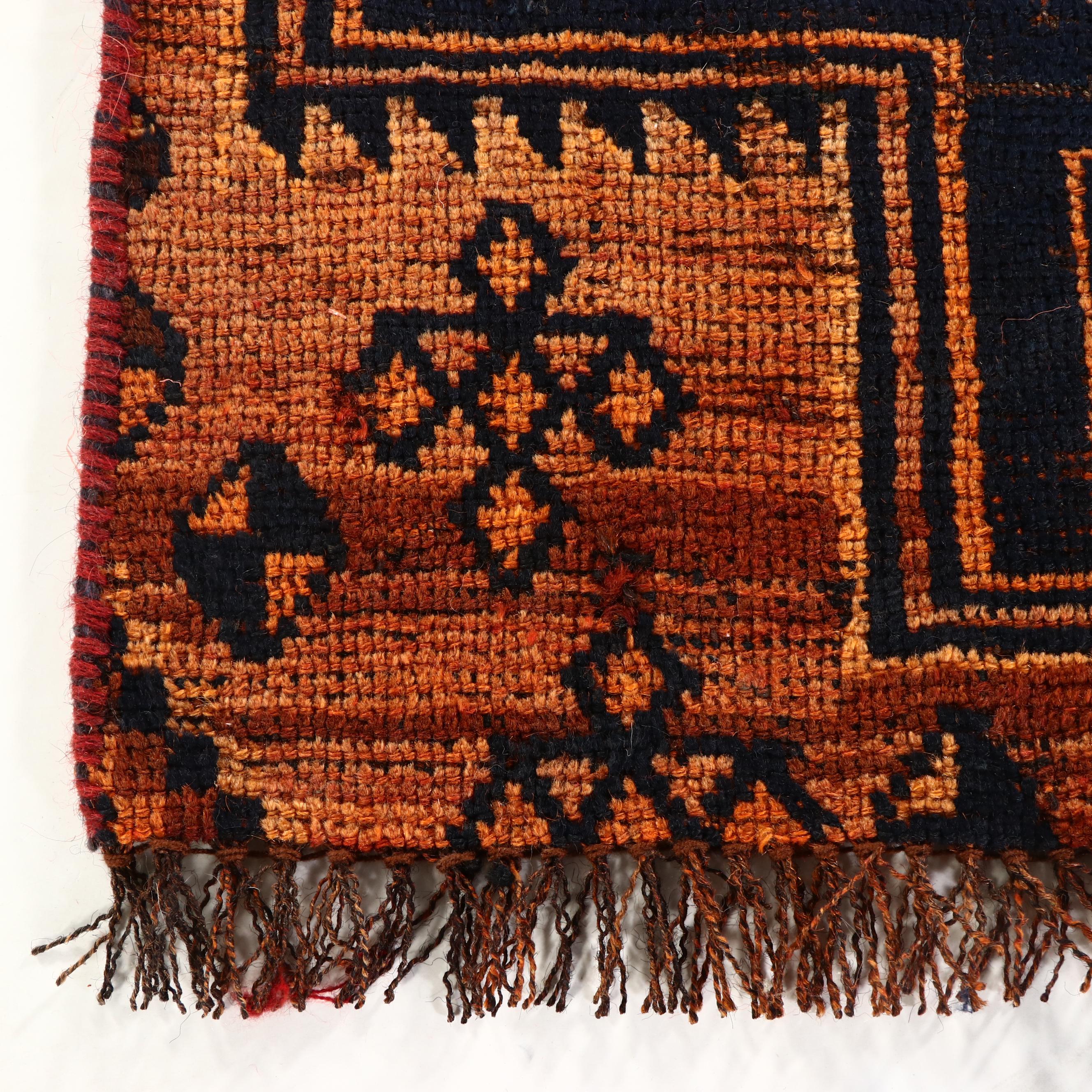 2'2 x 3' Hand-Knotted Persian Qashqai Accent Rug Remnant