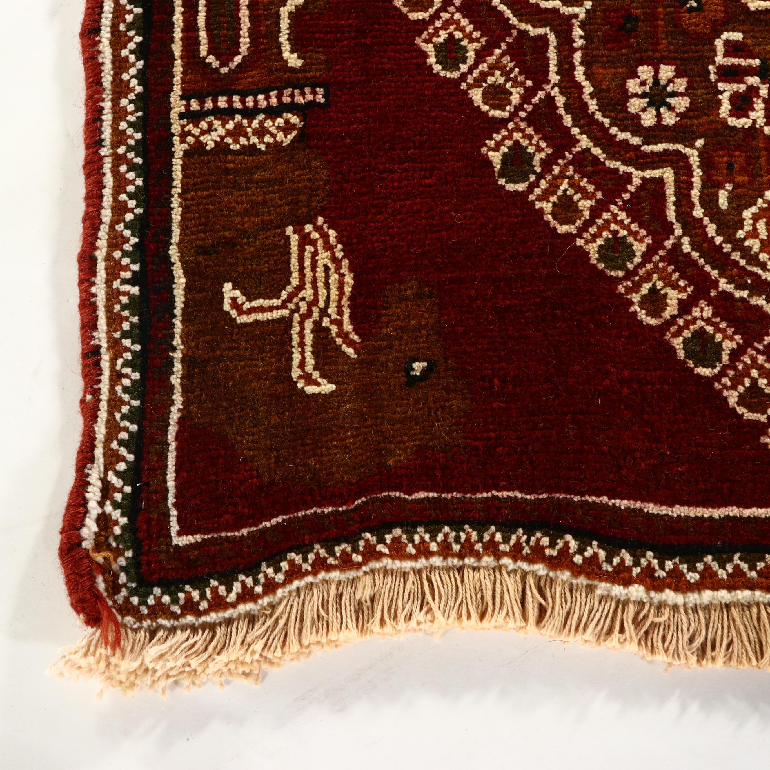 2' x 2'4 Hand-Knotted Persian Qashqai Accent Rug