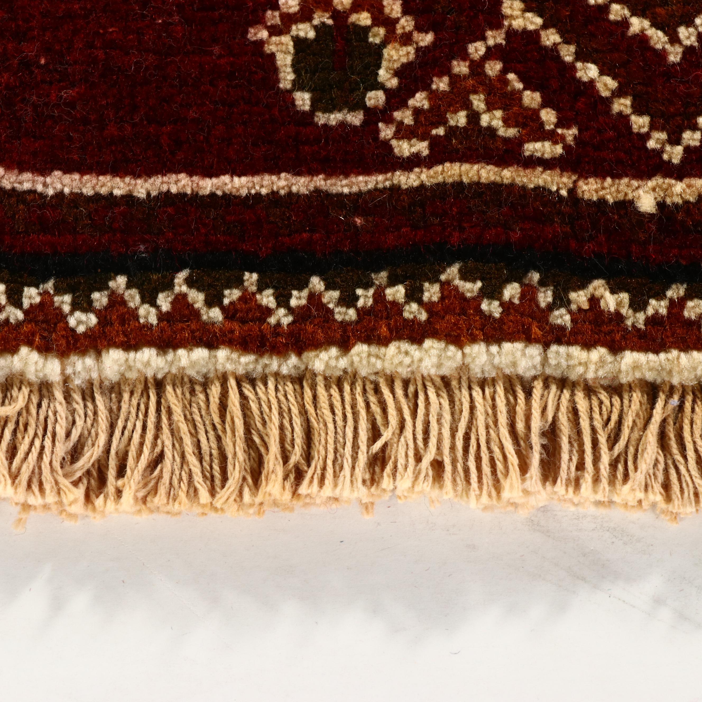 2' x 2'4 Hand-Knotted Persian Qashqai Accent Rug