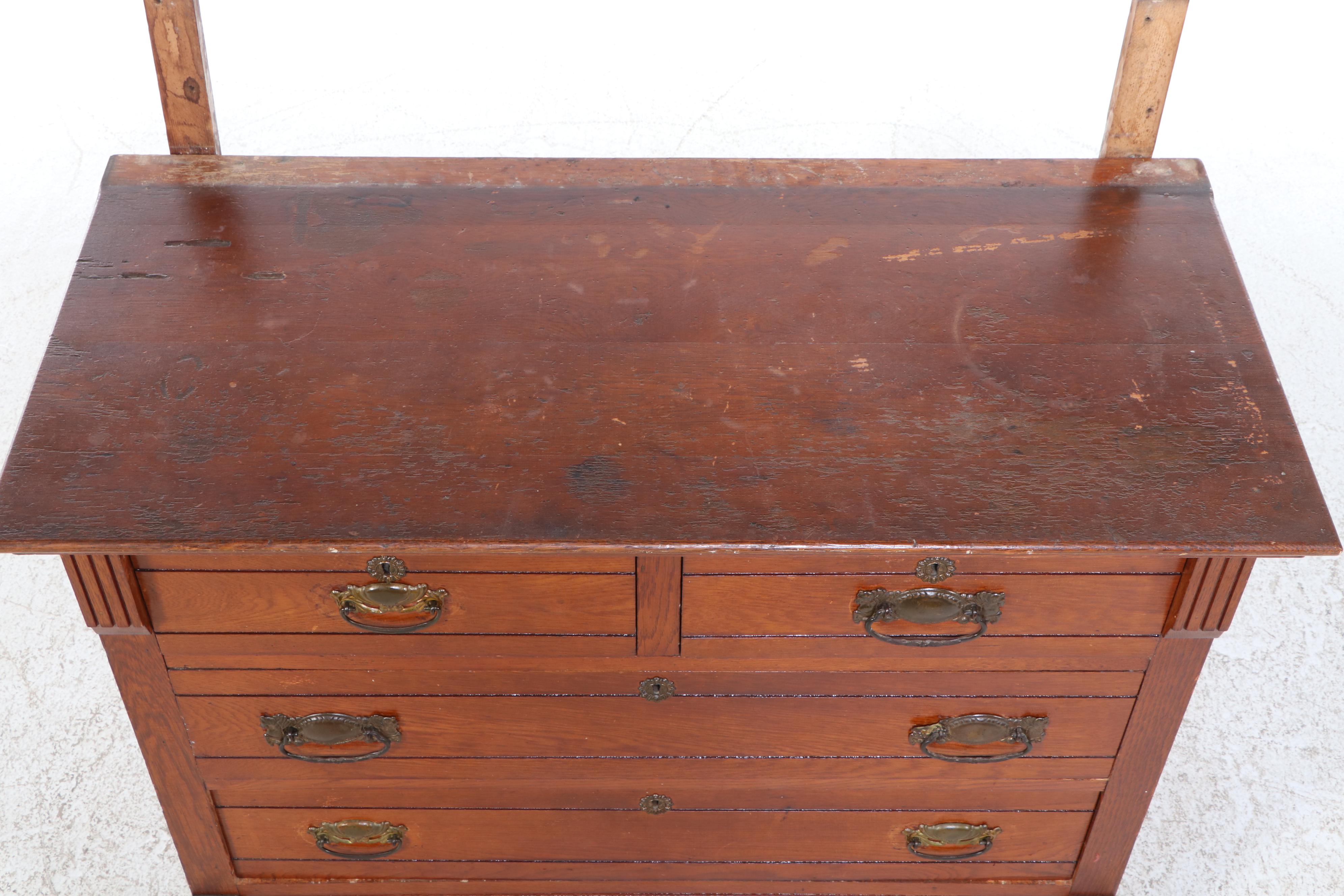 Late Victorian Oak Four-Drawer Dresser, Circa 1900