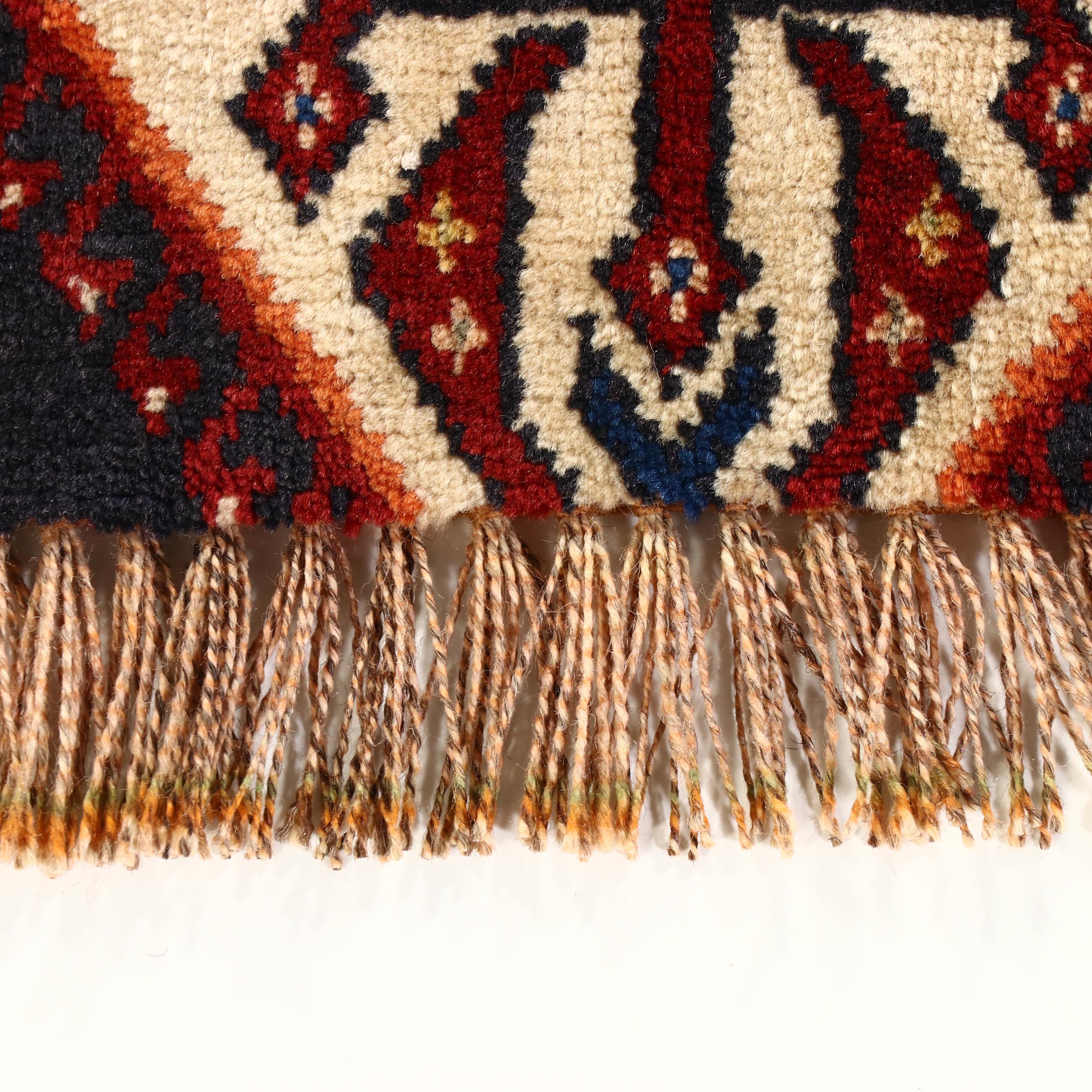 1'4 x 1'3 Hand-Knotted Persian Qashqai Floor Mat