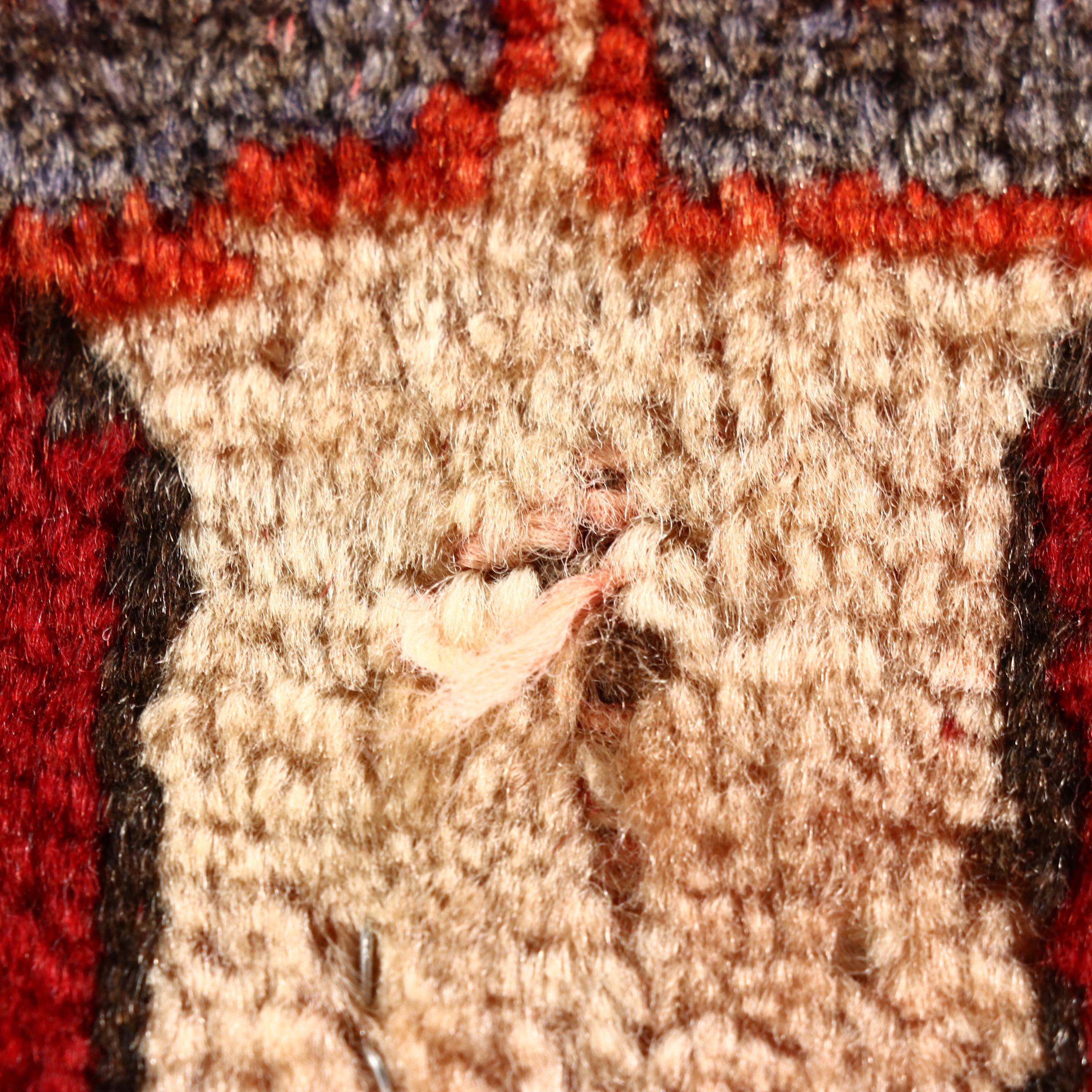 2' x 2' Hand-Knotted Persian Qashqai Pictorial Floor Mat