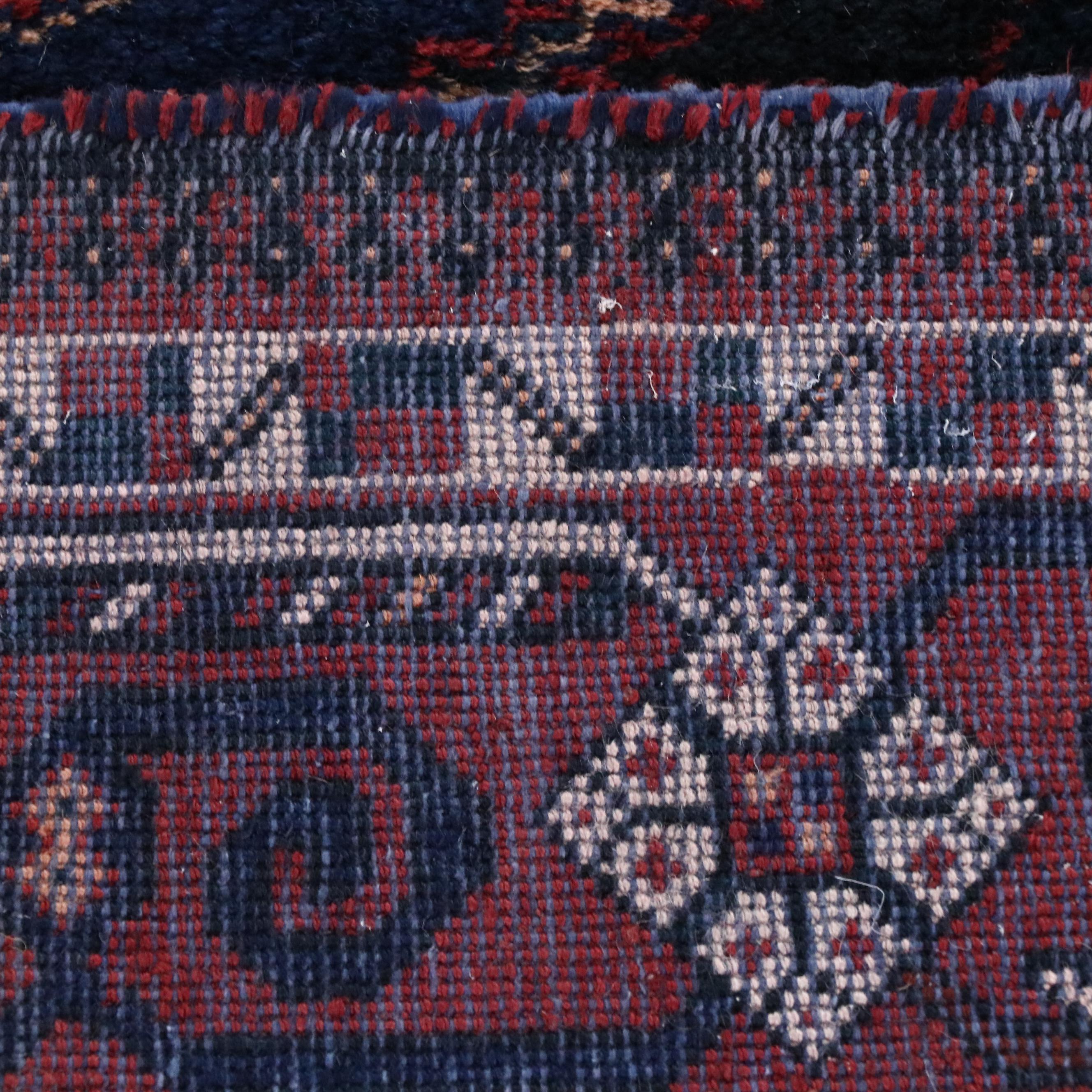 4'9 x 7'5 Hand-Knotted Persian Shiraz Area Rug