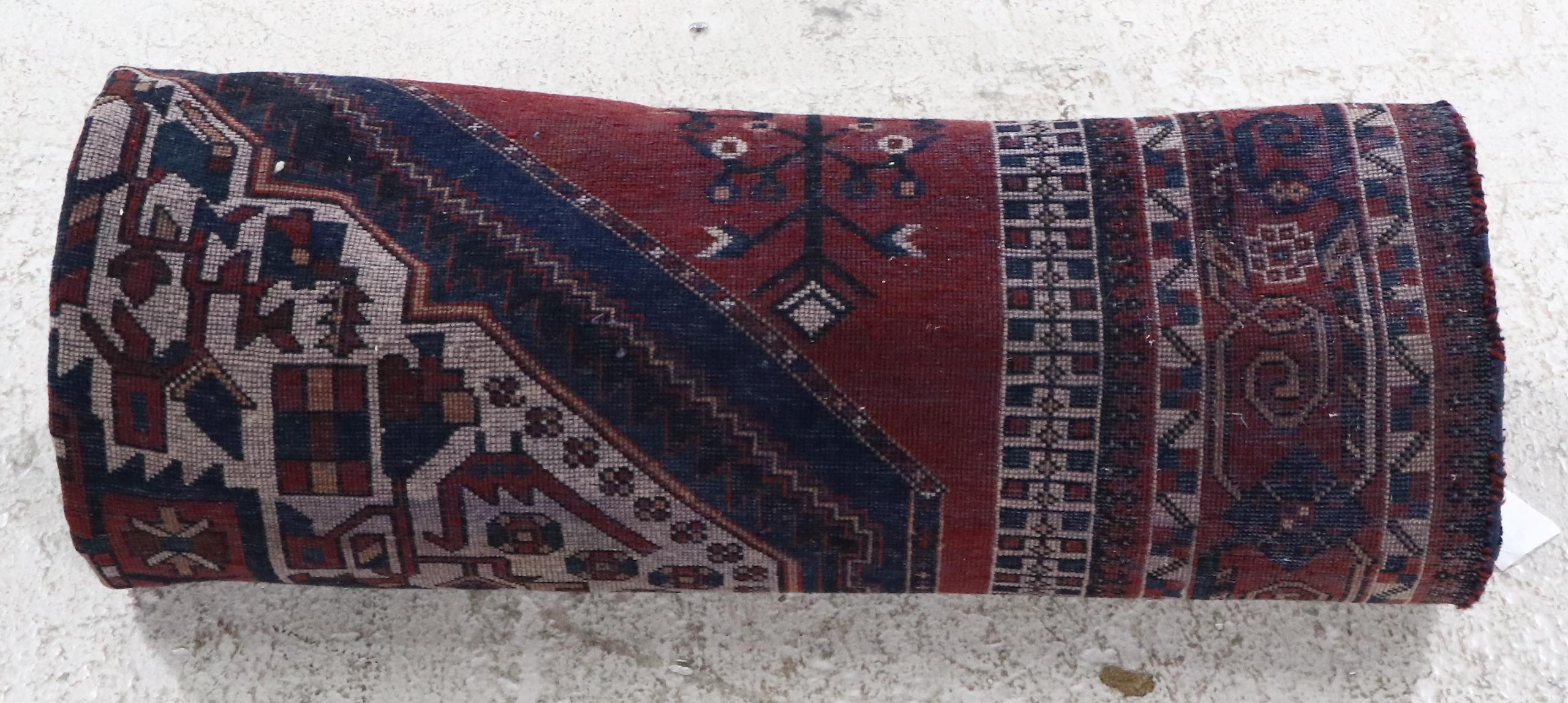 4'9 x 7'5 Hand-Knotted Persian Shiraz Area Rug