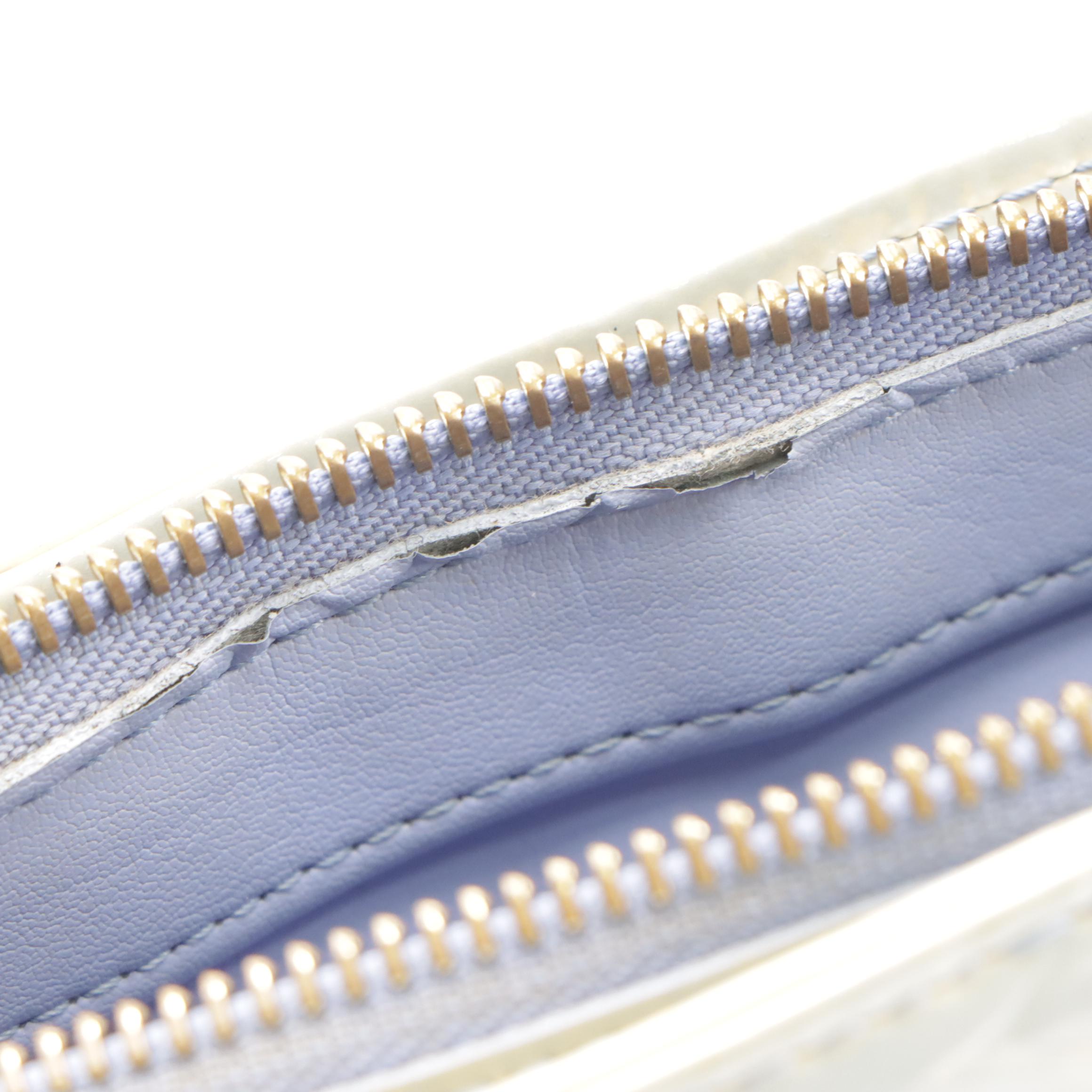 Louis Vuitton Houston Shoulder Bag in Baby Blue Vernis and Vachetta Leather Trim