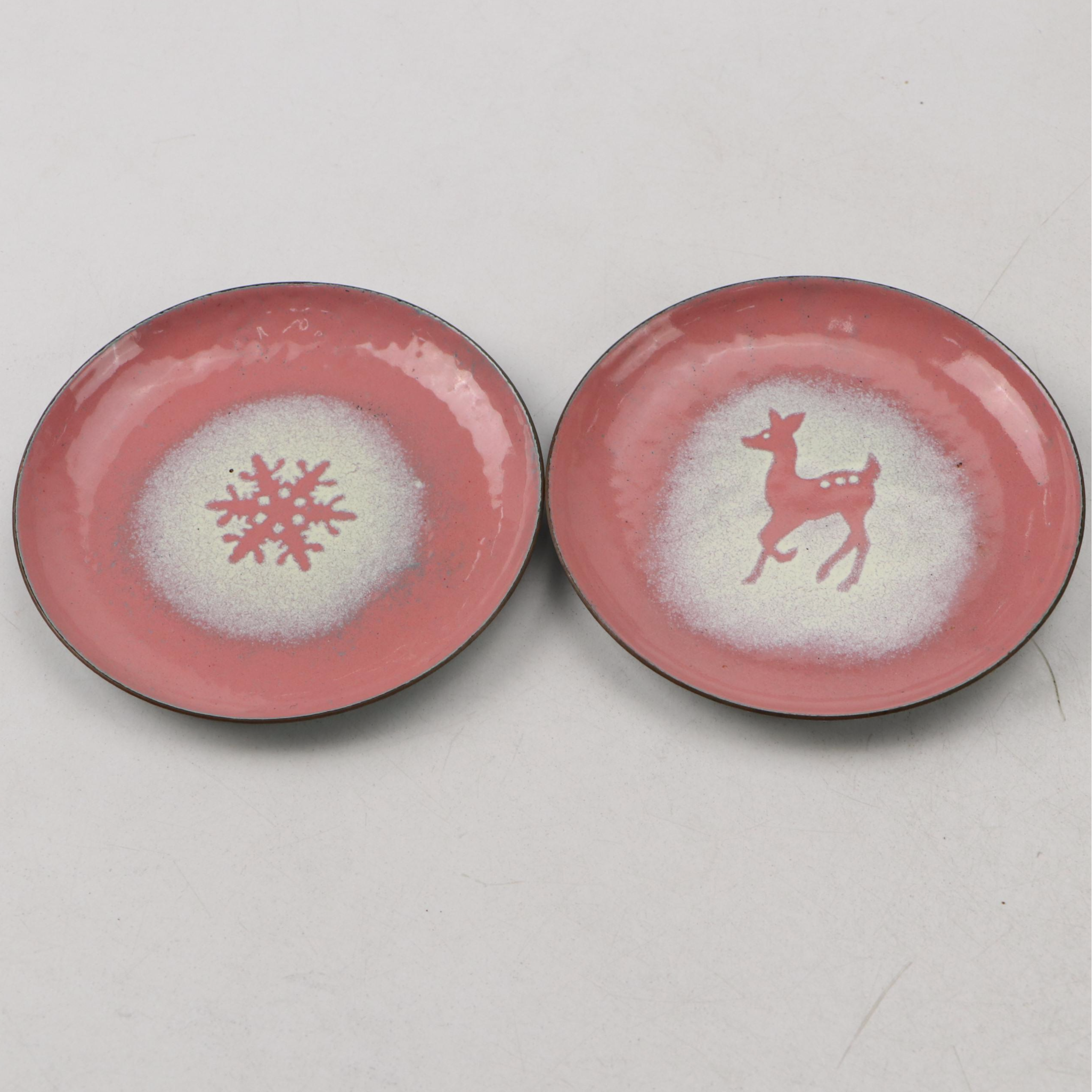 Wedgwood "Strawberry and Vine" Creamer, Spode Vase and Other Ceramic Tableware