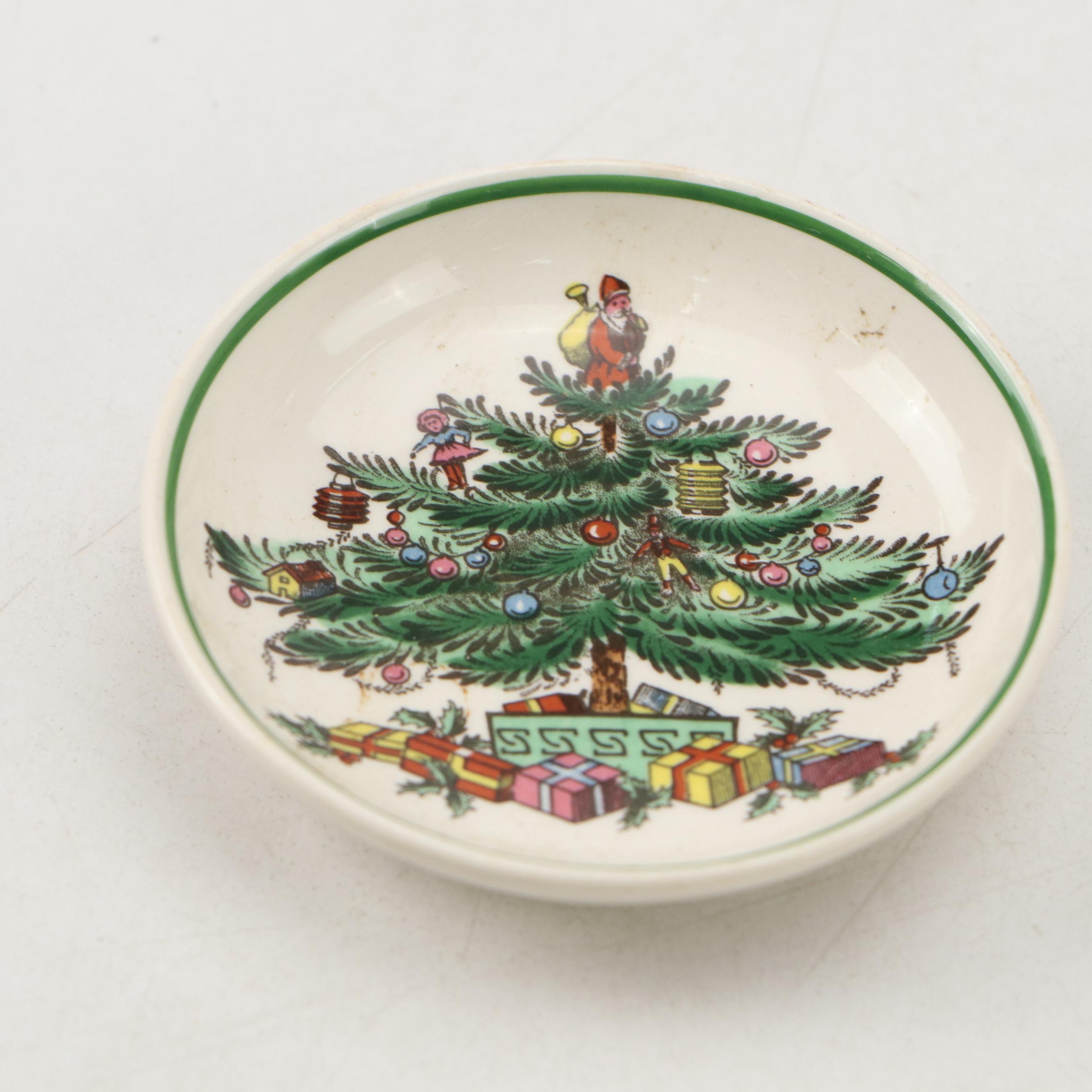 Wedgwood "Strawberry and Vine" Creamer, Spode Vase and Other Ceramic Tableware