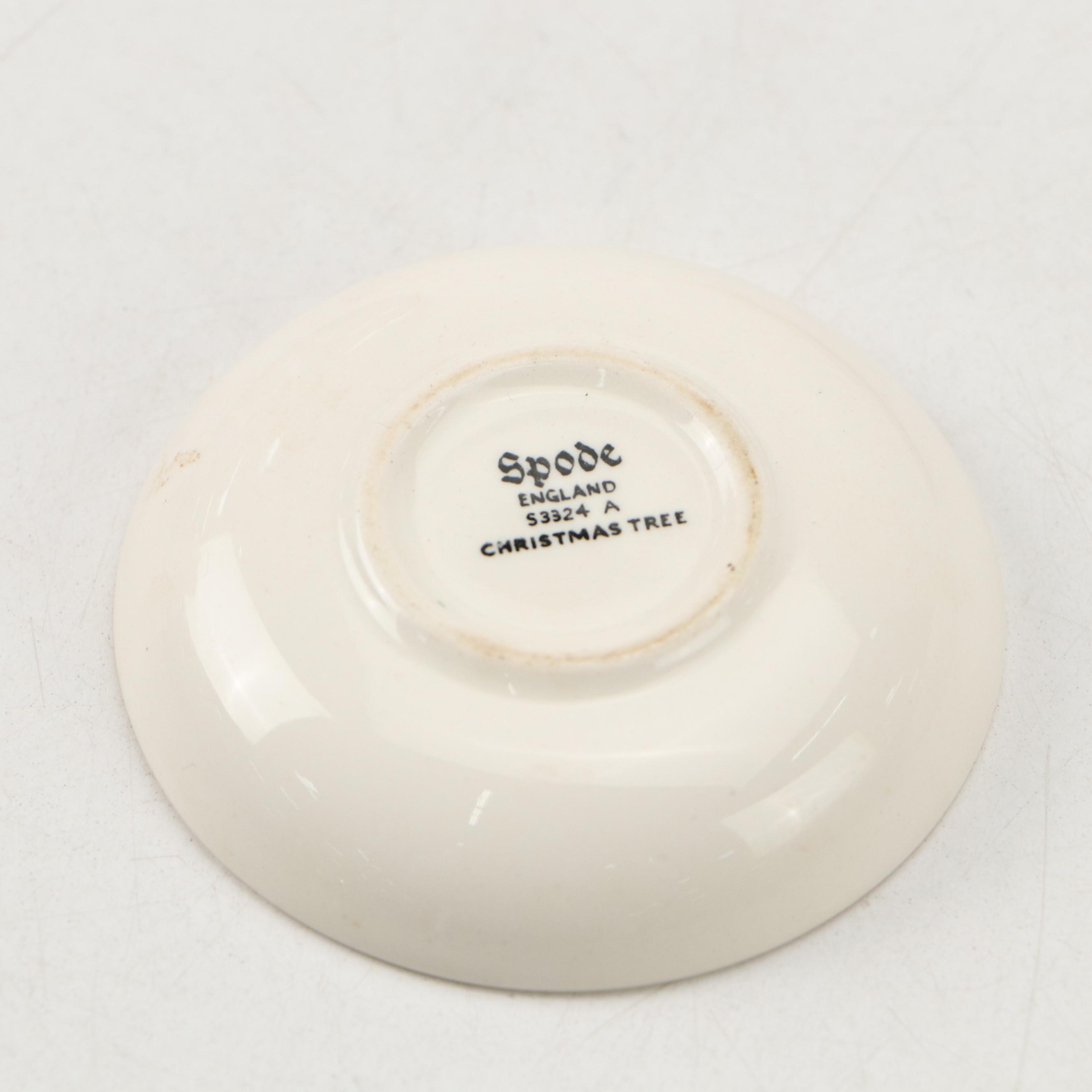 Wedgwood "Strawberry and Vine" Creamer, Spode Vase and Other Ceramic Tableware