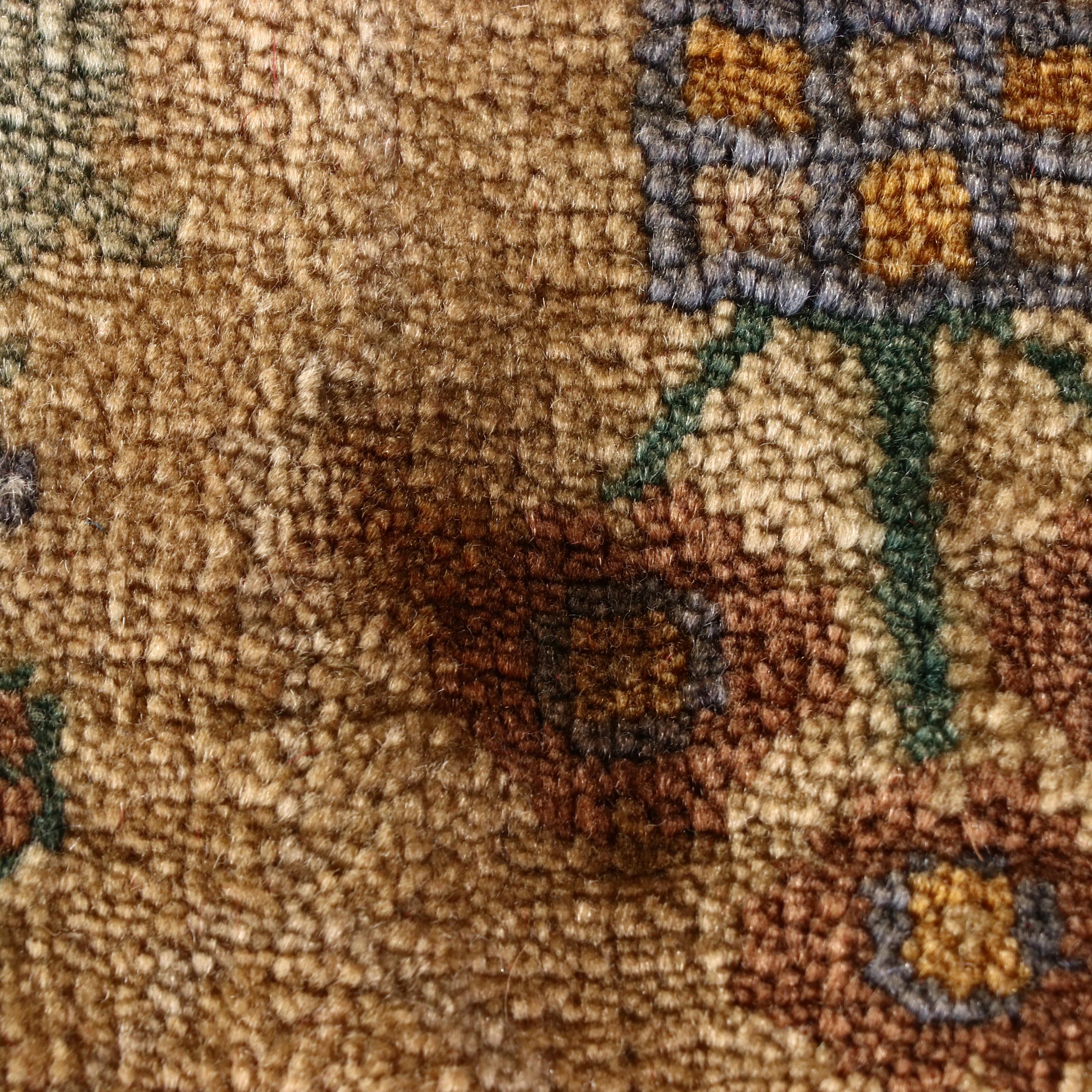 2'  x 2'4 Hand-Knotted Persian Qashqai Persepolis Head Floor Mat