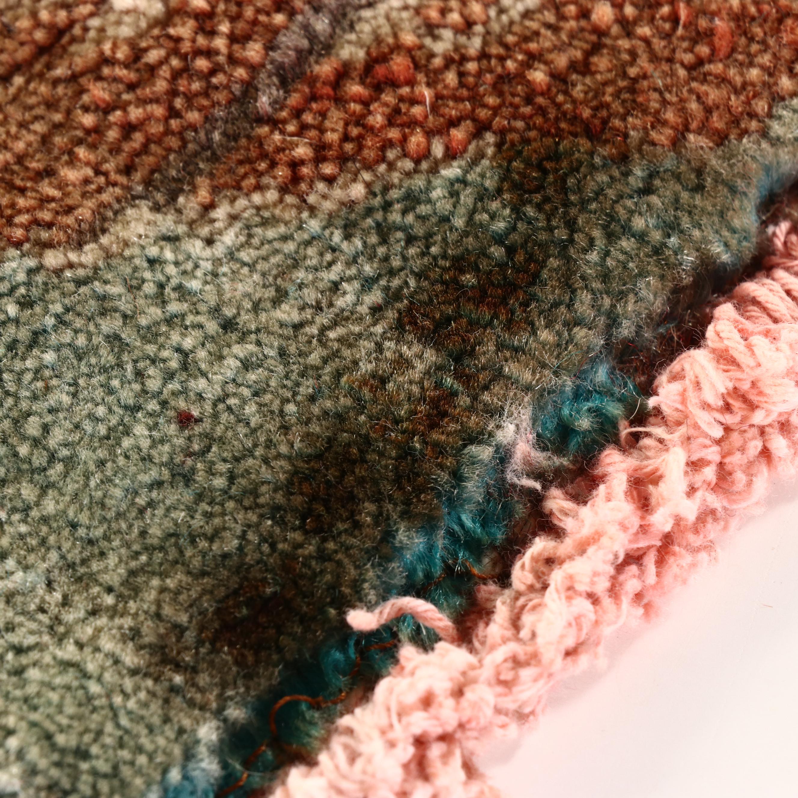 2'  x 2'4 Hand-Knotted Persian Qashqai Persepolis Head Floor Mat