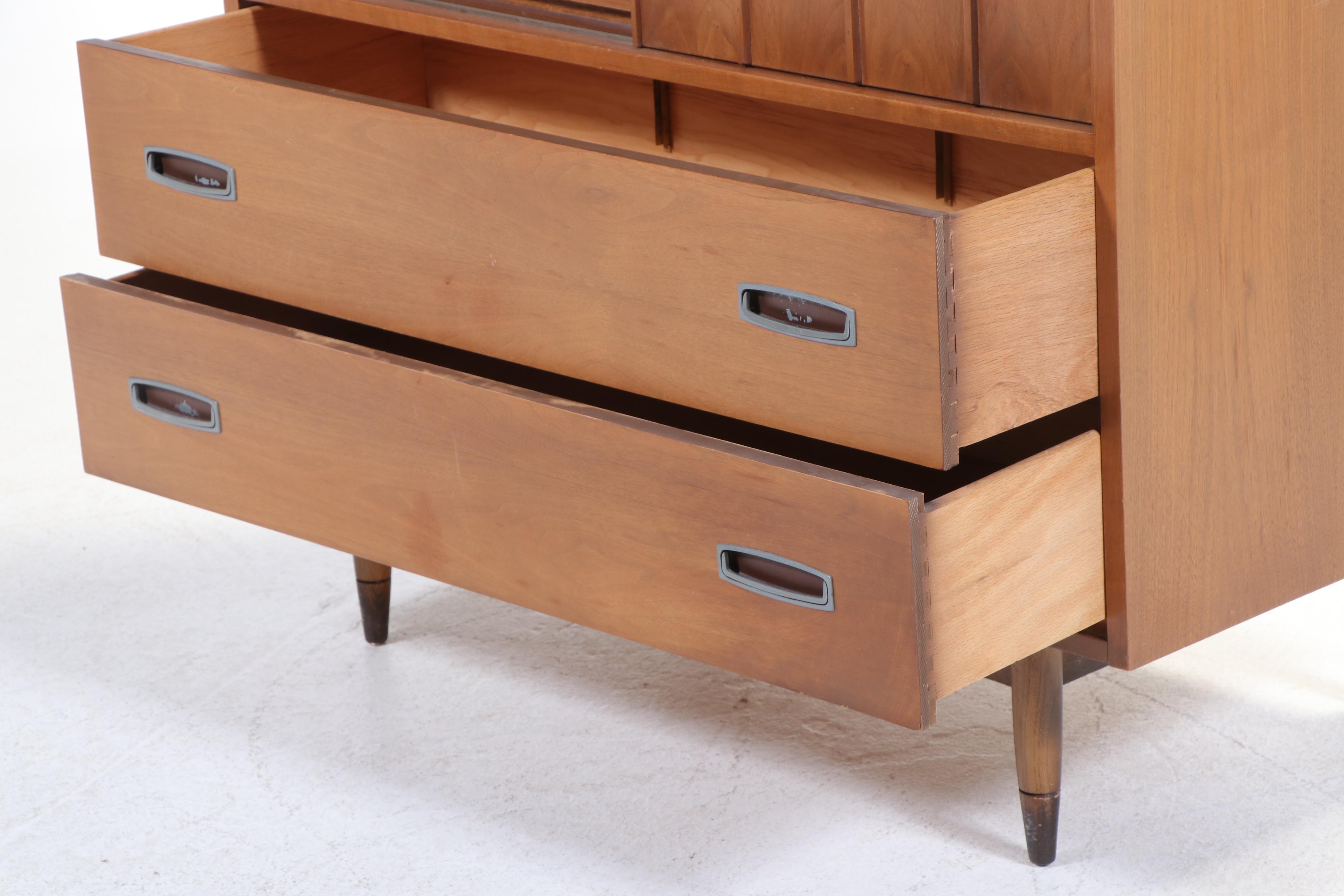 Hooker Furniture "Mainline" Mid Century Modern Walnut Eight-Drawer Chest