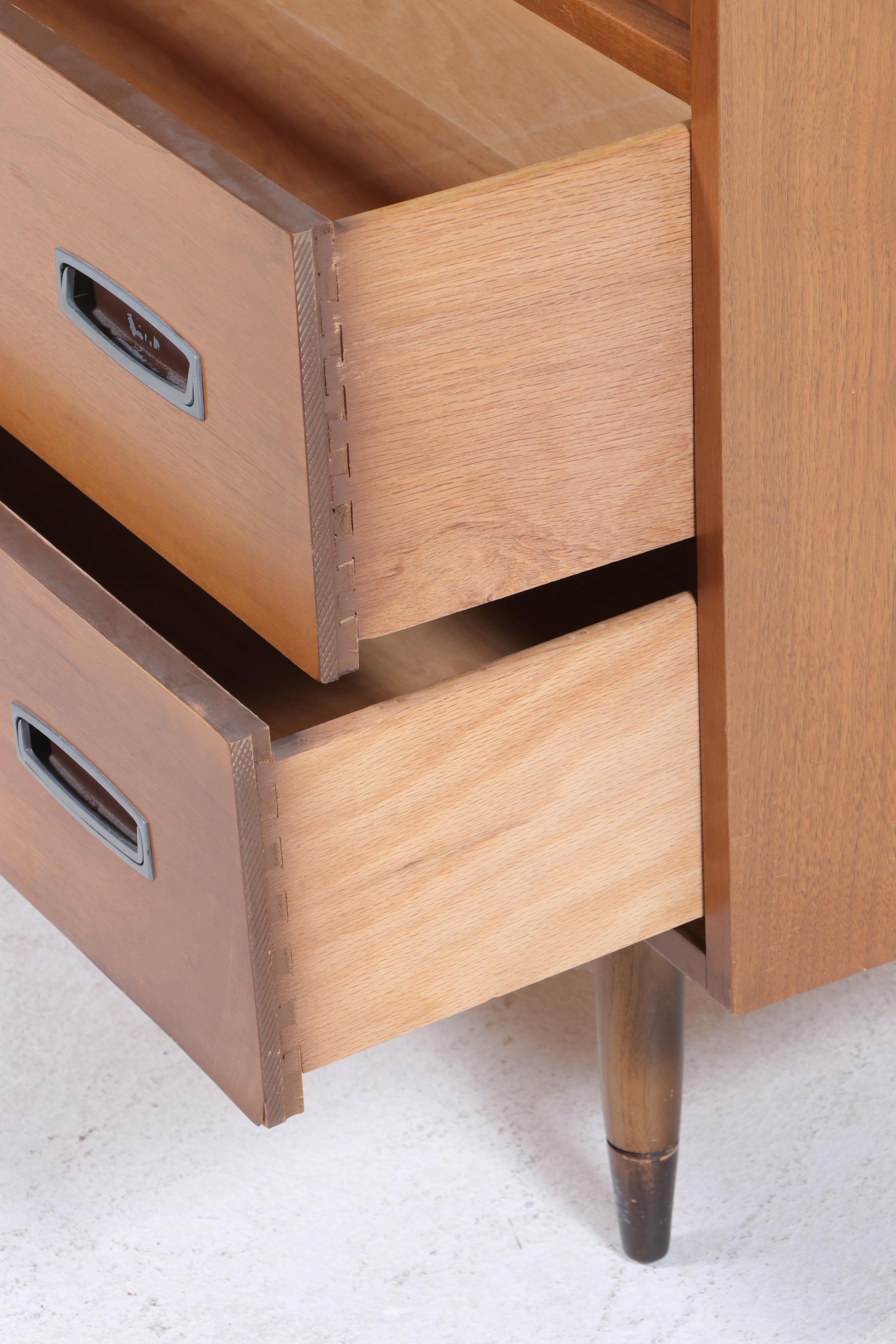 Hooker Furniture "Mainline" Mid Century Modern Walnut Eight-Drawer Chest