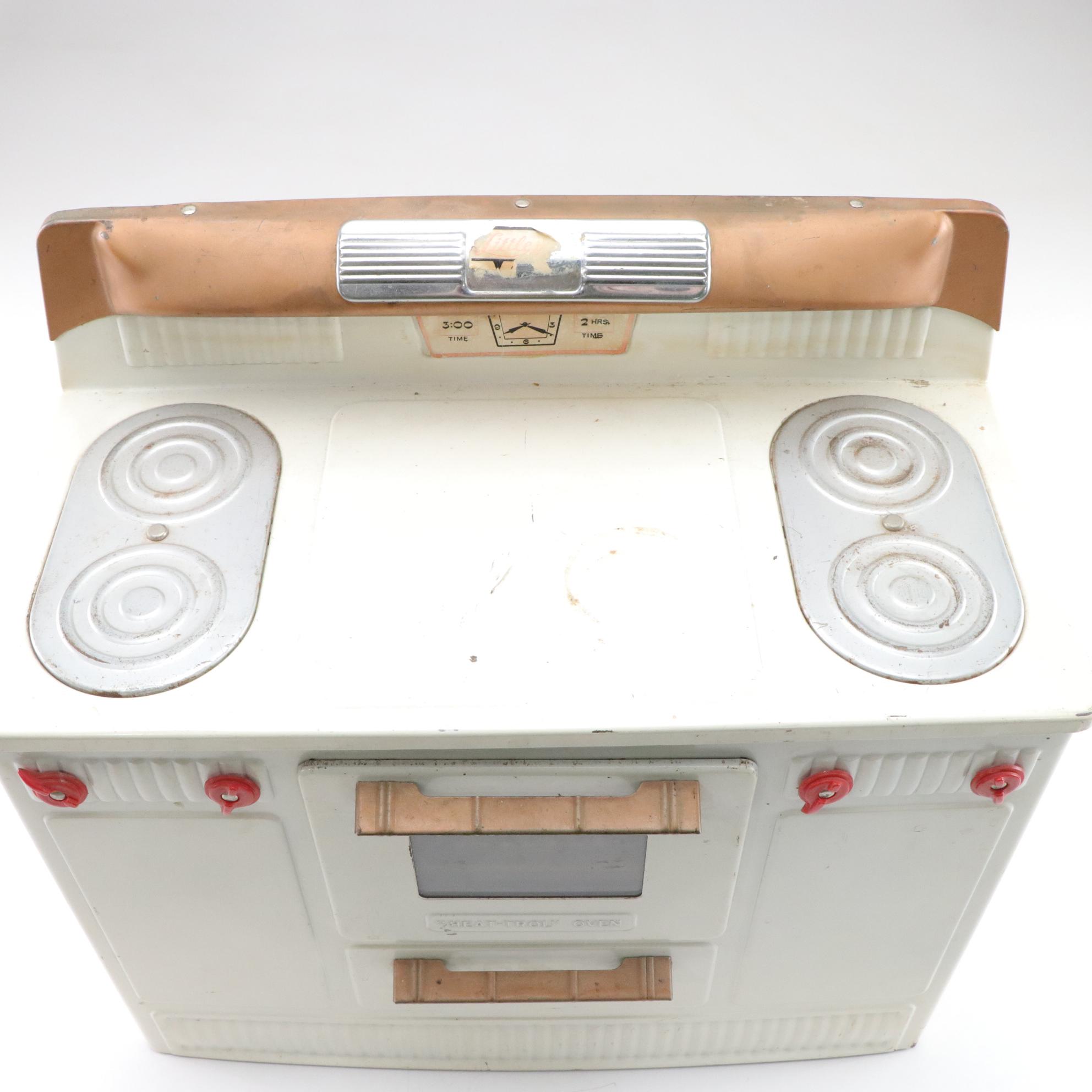 Empire "Little Lady" Children's Electric Toy Stove, 1950s