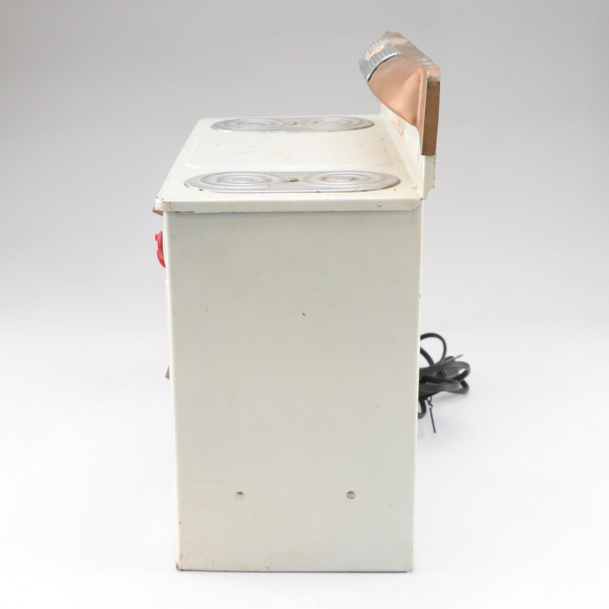 Empire "Little Lady" Children's Electric Toy Stove, 1950s