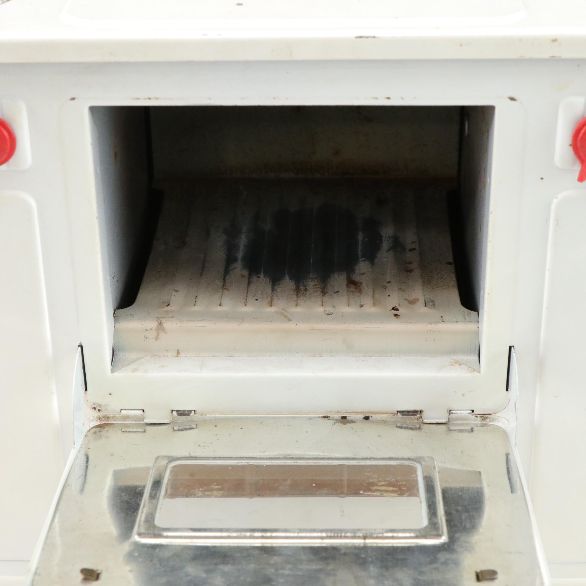 Empire "Little Lady" Children's Electric Toy Stove, 1950s