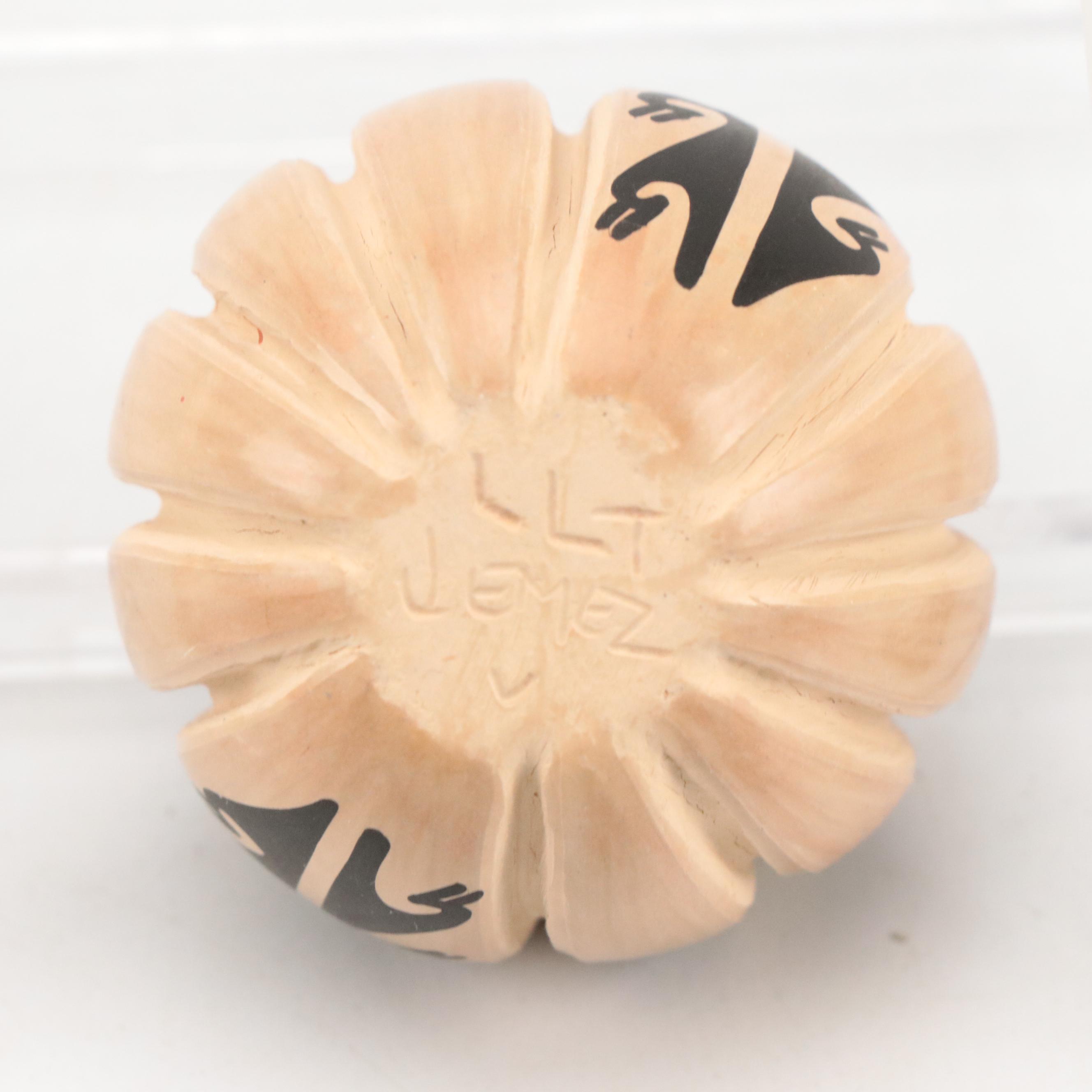 Laverne Loretto Tosa Jemez Pueblo Pottery Carved Pot