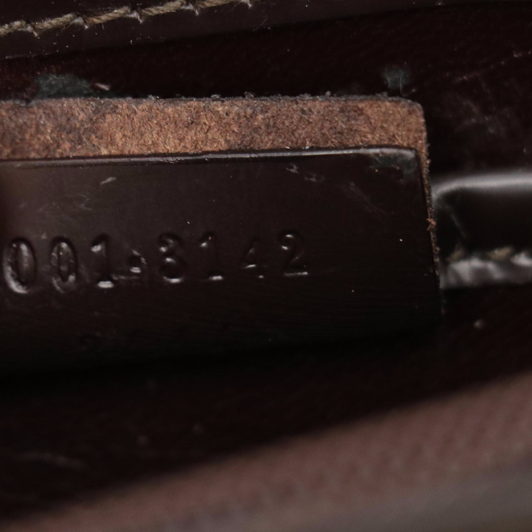 Gucci Full Flap Shoulder Bag in Dark Brown Glazed Leather